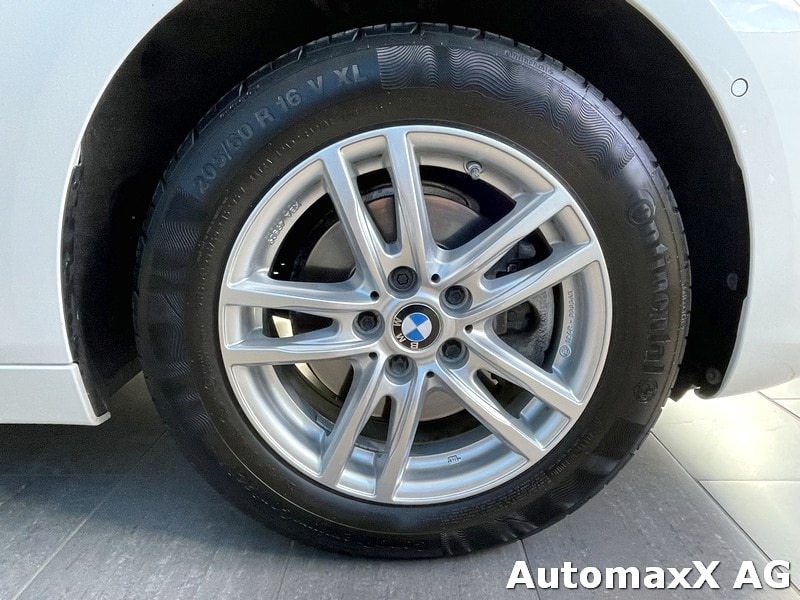 BMW 218i Active Tourer-image-14