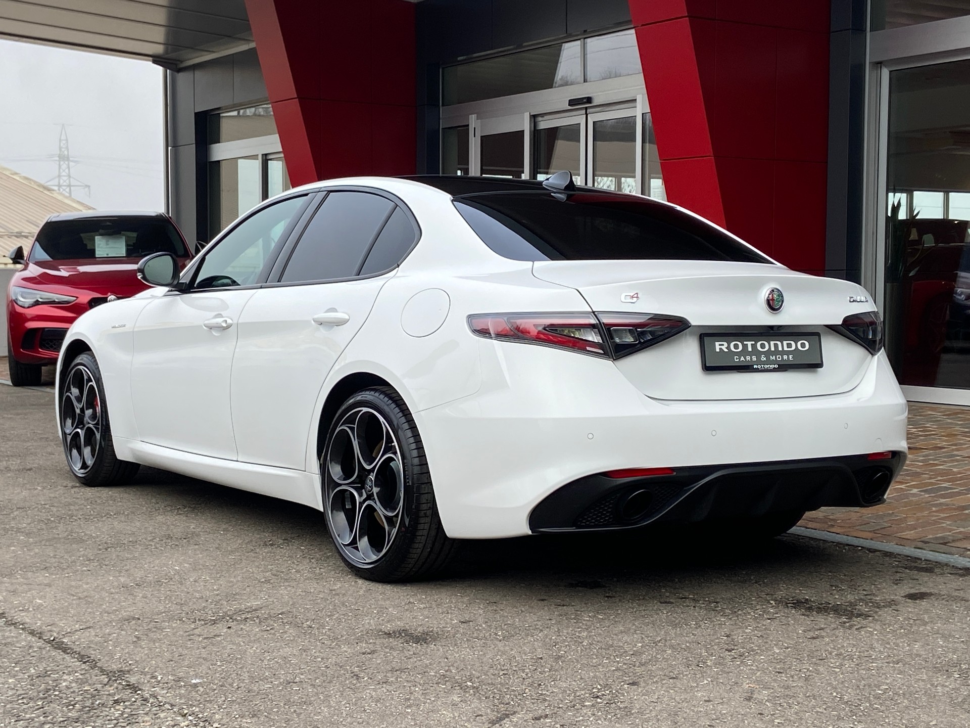 ALFA ROMEO Giulia 2.0 Veloce Premium Sky Q4 AT8-image-22