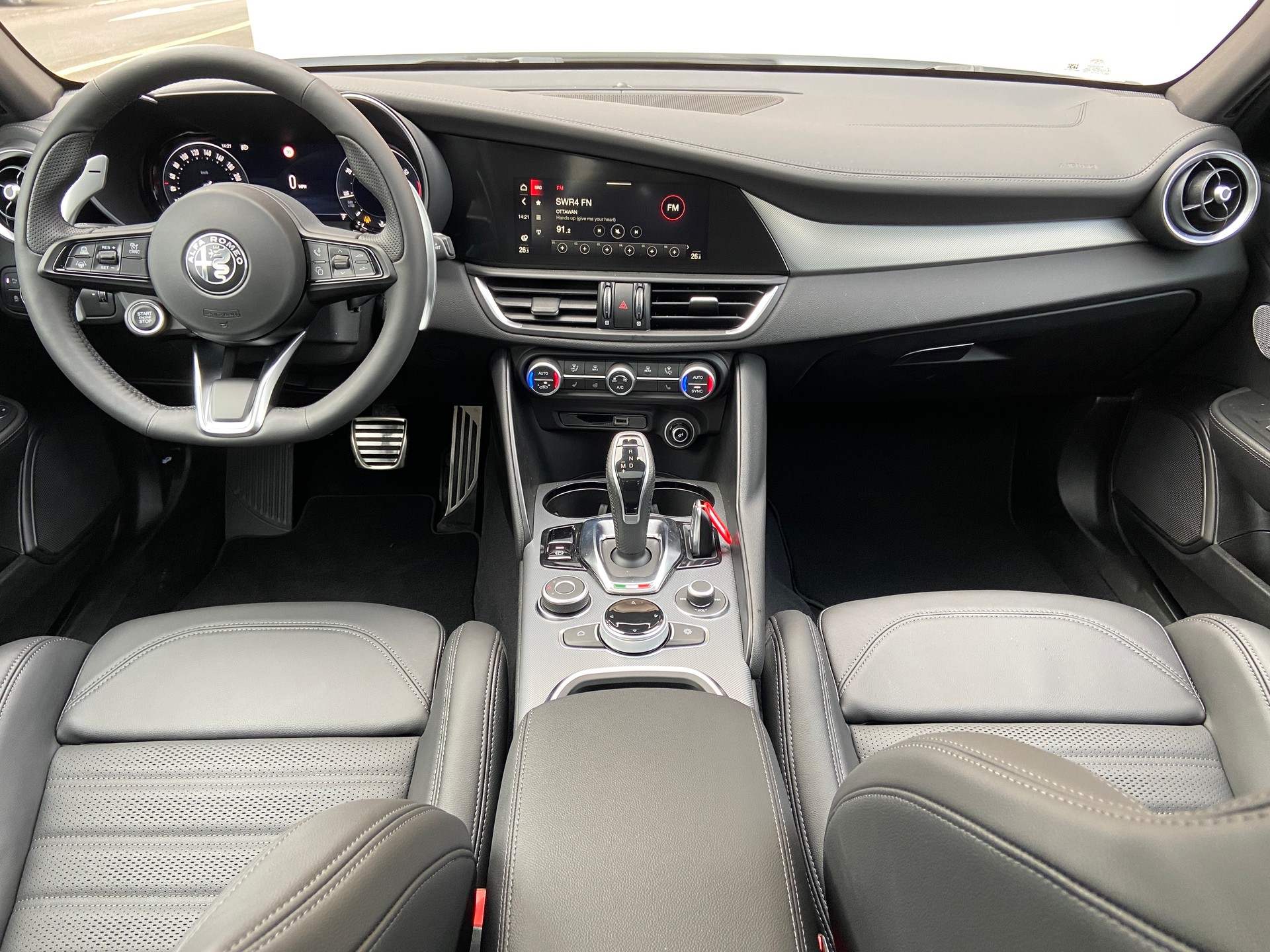 ALFA ROMEO Giulia 2.0 Veloce Premium Sky Q4 AT8-image-5