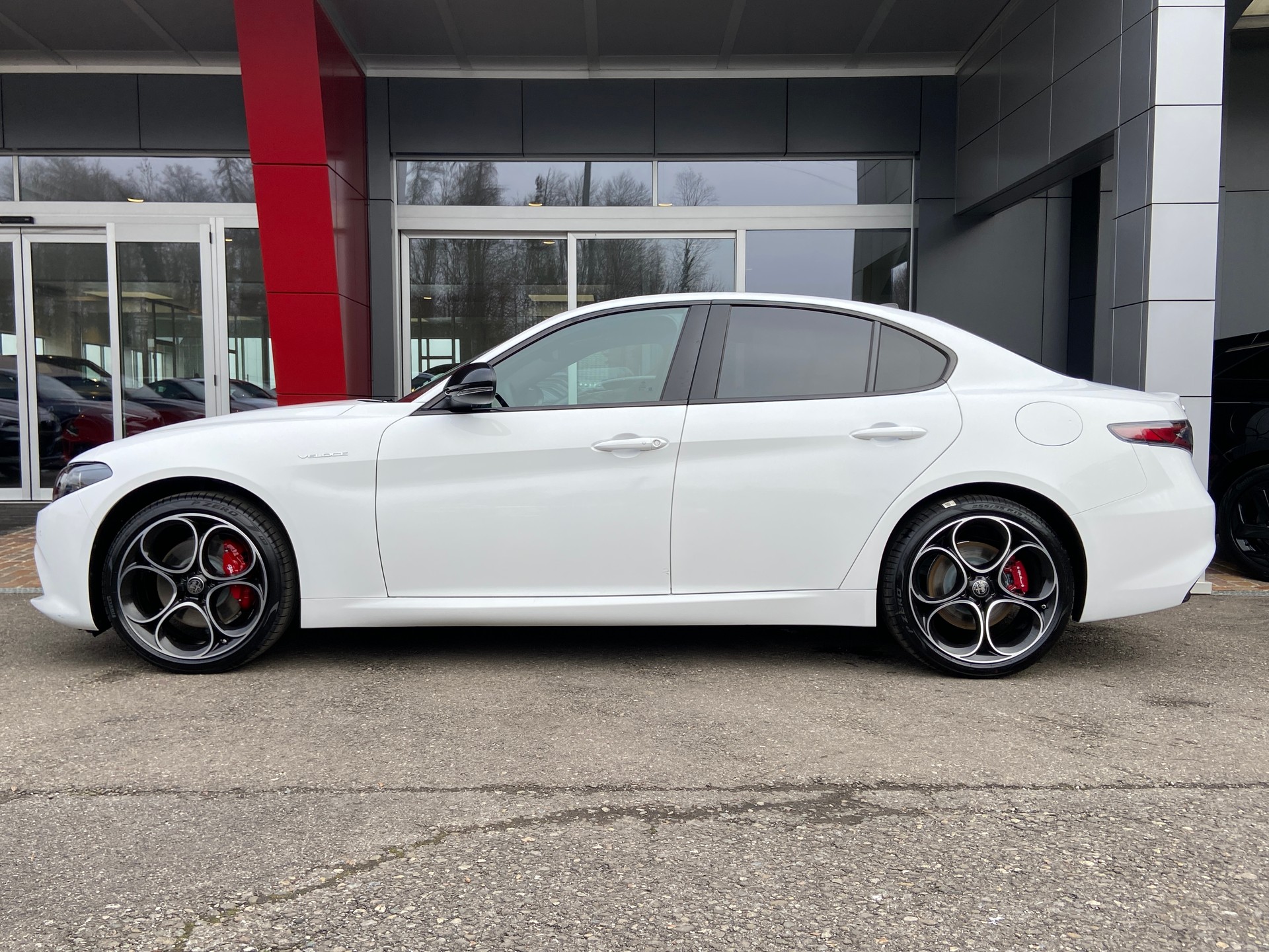 ALFA ROMEO Giulia 2.0 Veloce Premium Sky Q4 AT8-image-21