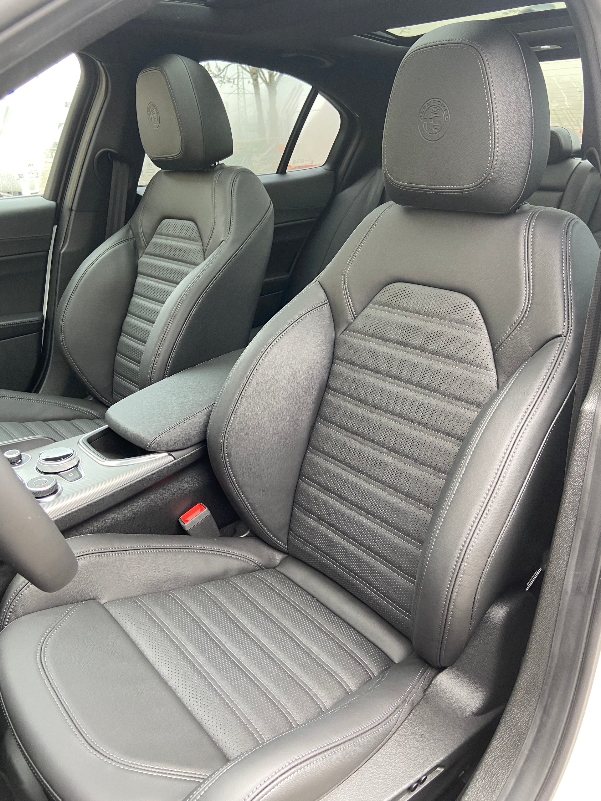 ALFA ROMEO Giulia 2.0 Veloce Premium Sky Q4 AT8-image-7