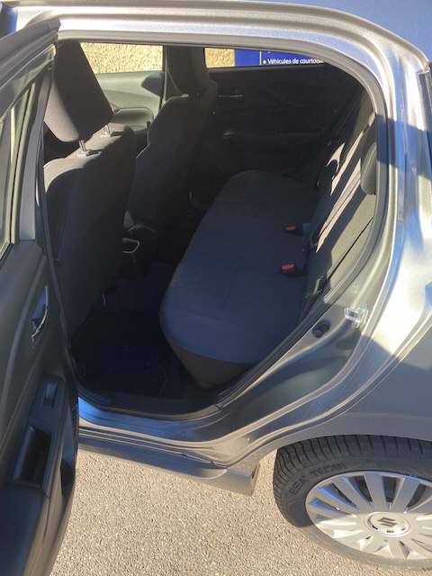 SUZUKI Swift 1.2 1st Edition Top Hybrid 4x4-image-10