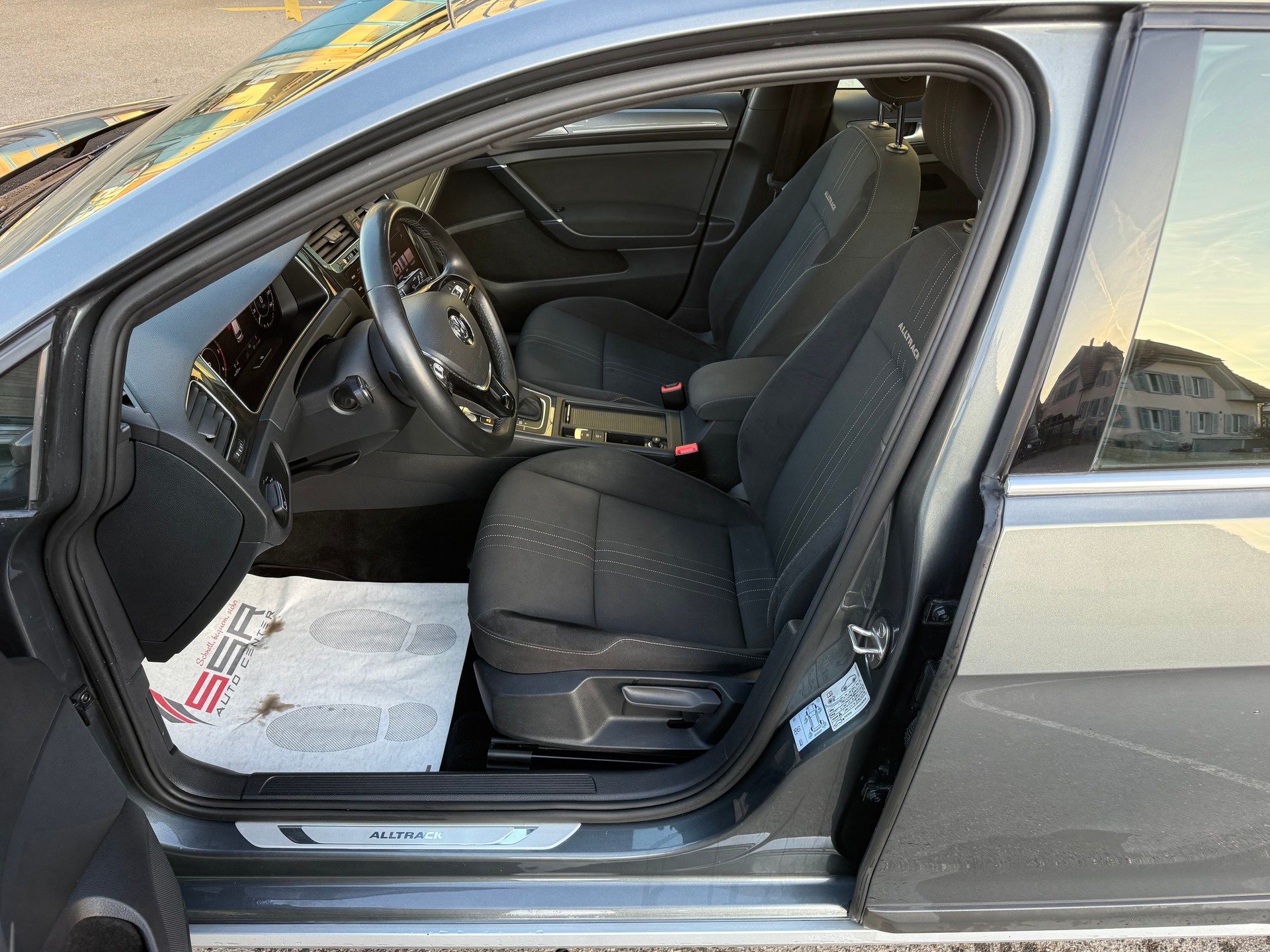 VW Golf 2.0 TDI Alltrack 4Motion DSG-image-6