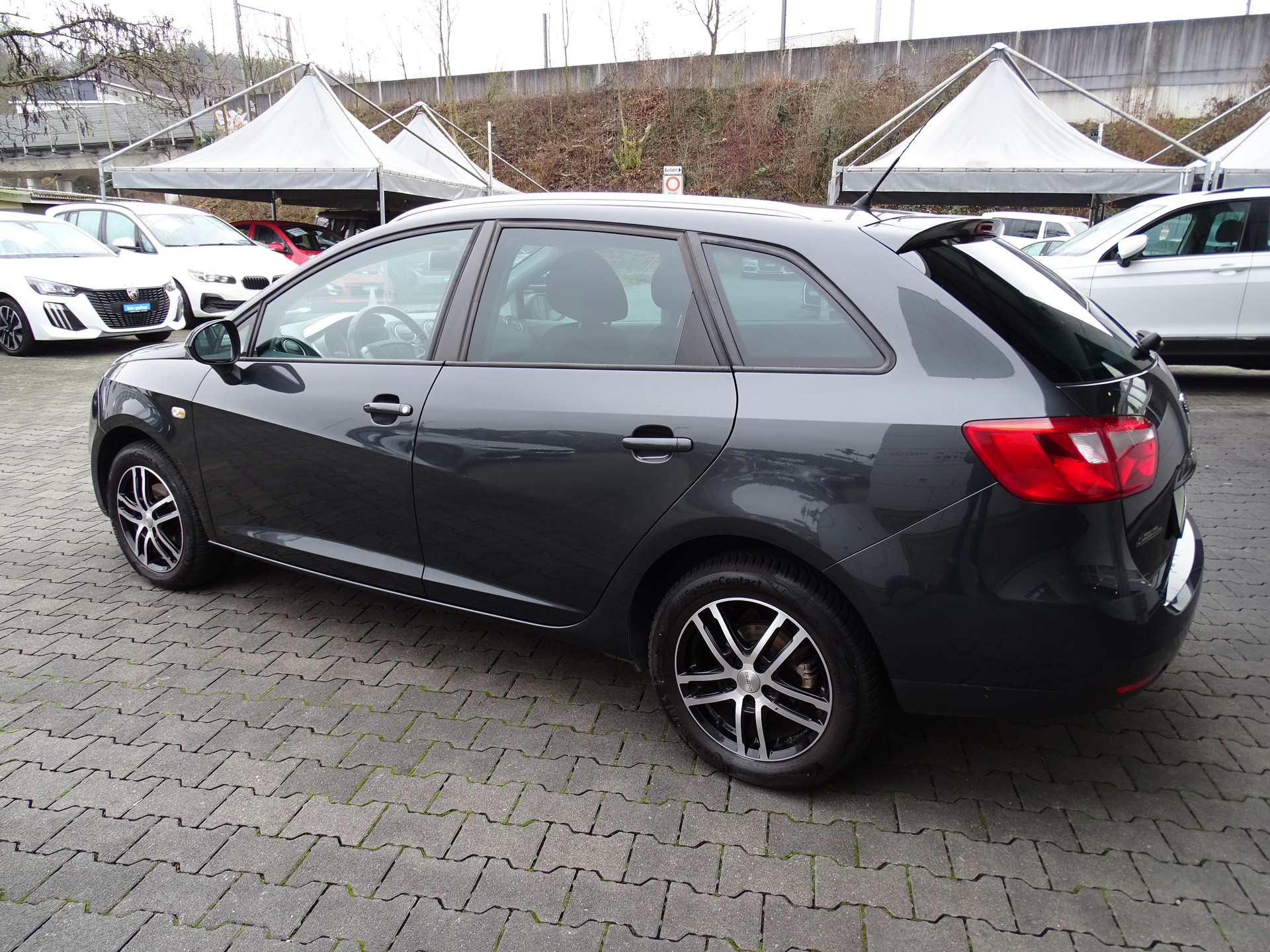 SEAT Ibiza ST 1.4 Style-image-12