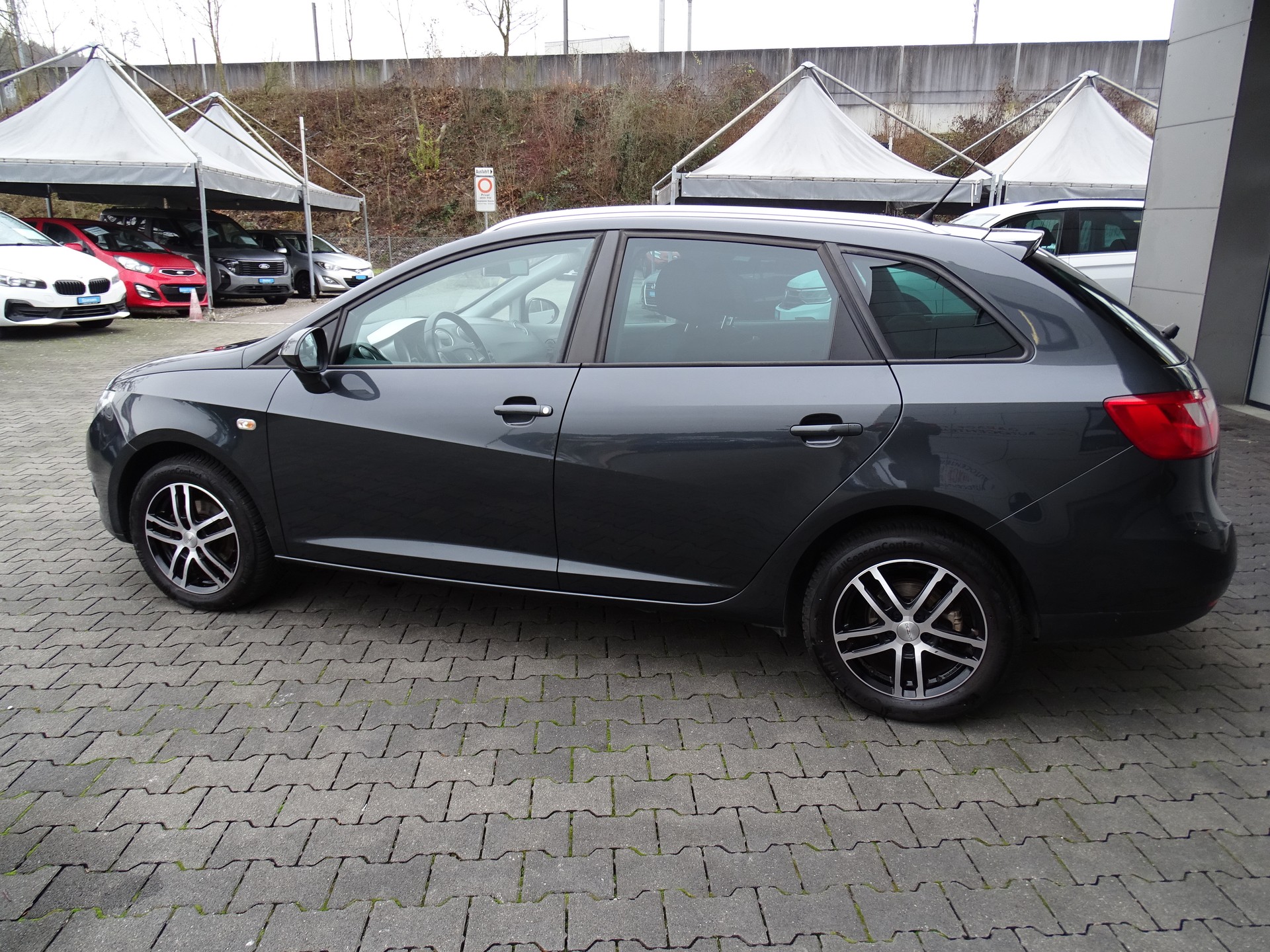 SEAT Ibiza ST 1.4 Style-image-13