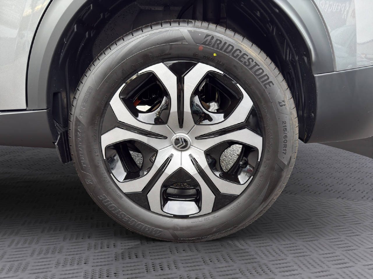 CITROEN e-C3 Aircross Plus-image-11