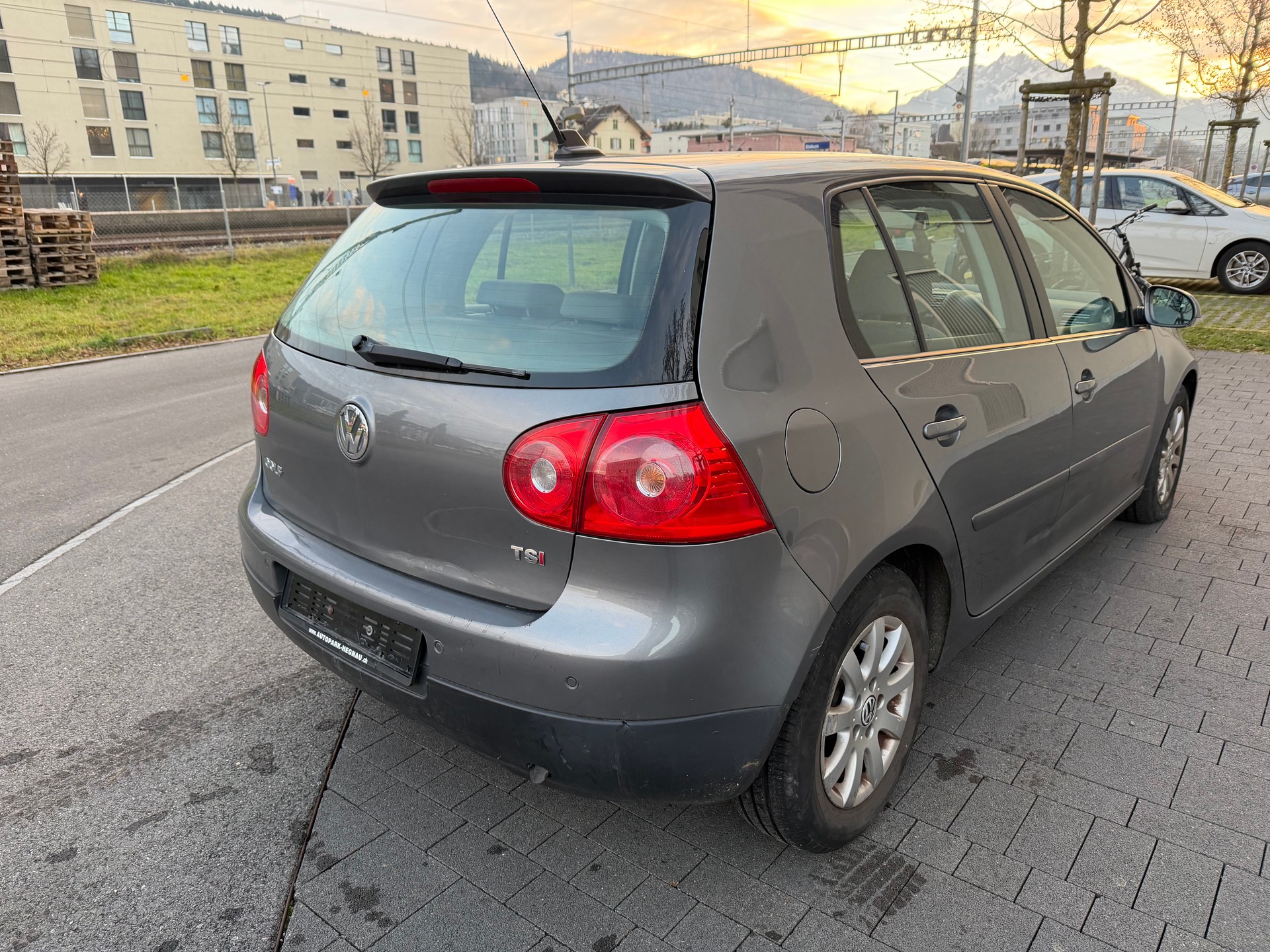 VW Golf 1.4 TSI Comfortline DSG-image-2