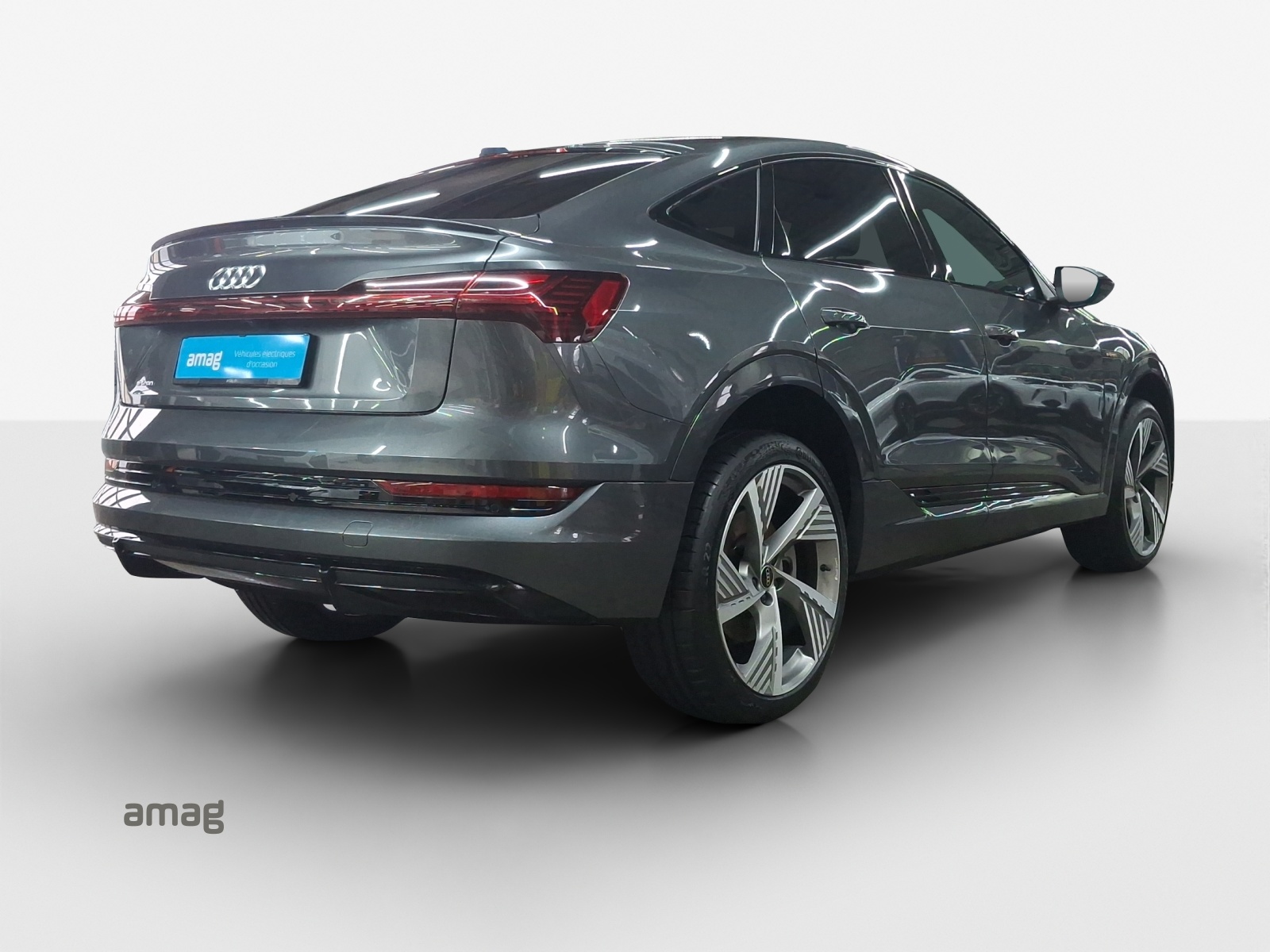AUDI e-tron 55 Sportback S Line quattro-image-5