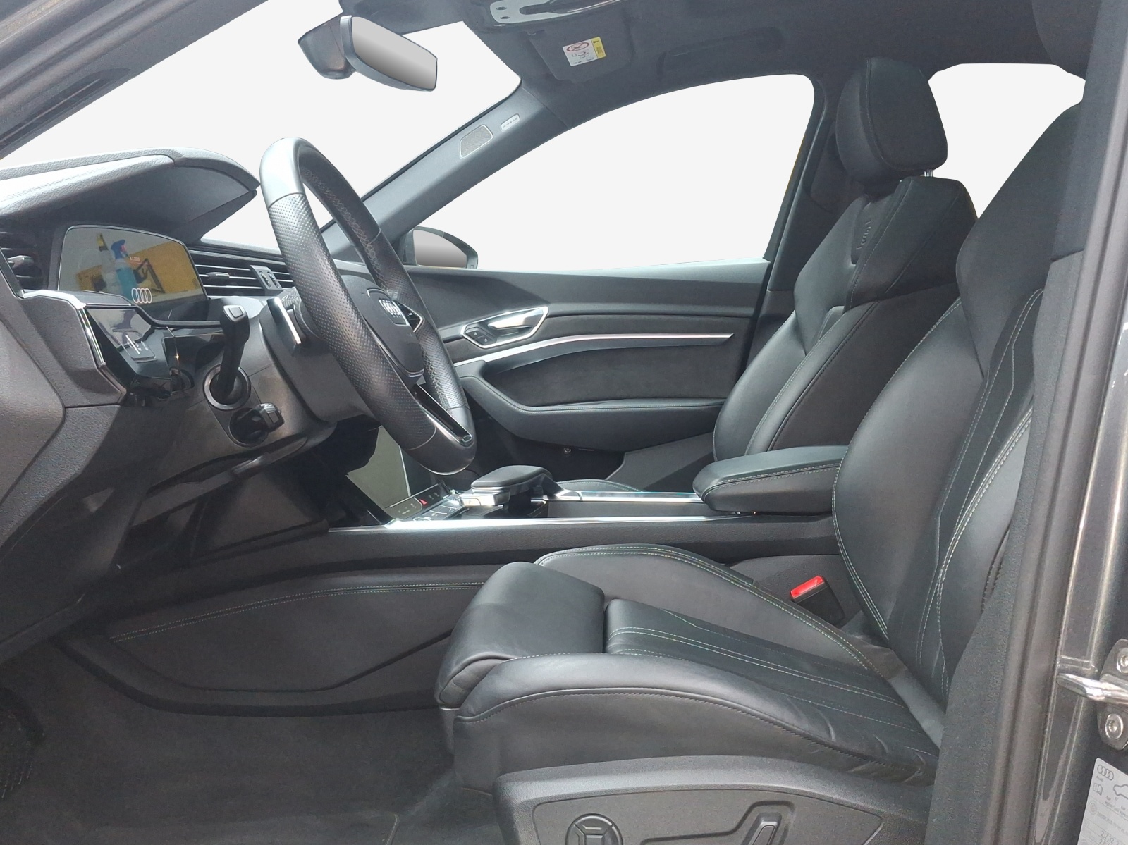 AUDI e-tron 55 Sportback S Line quattro-image-8