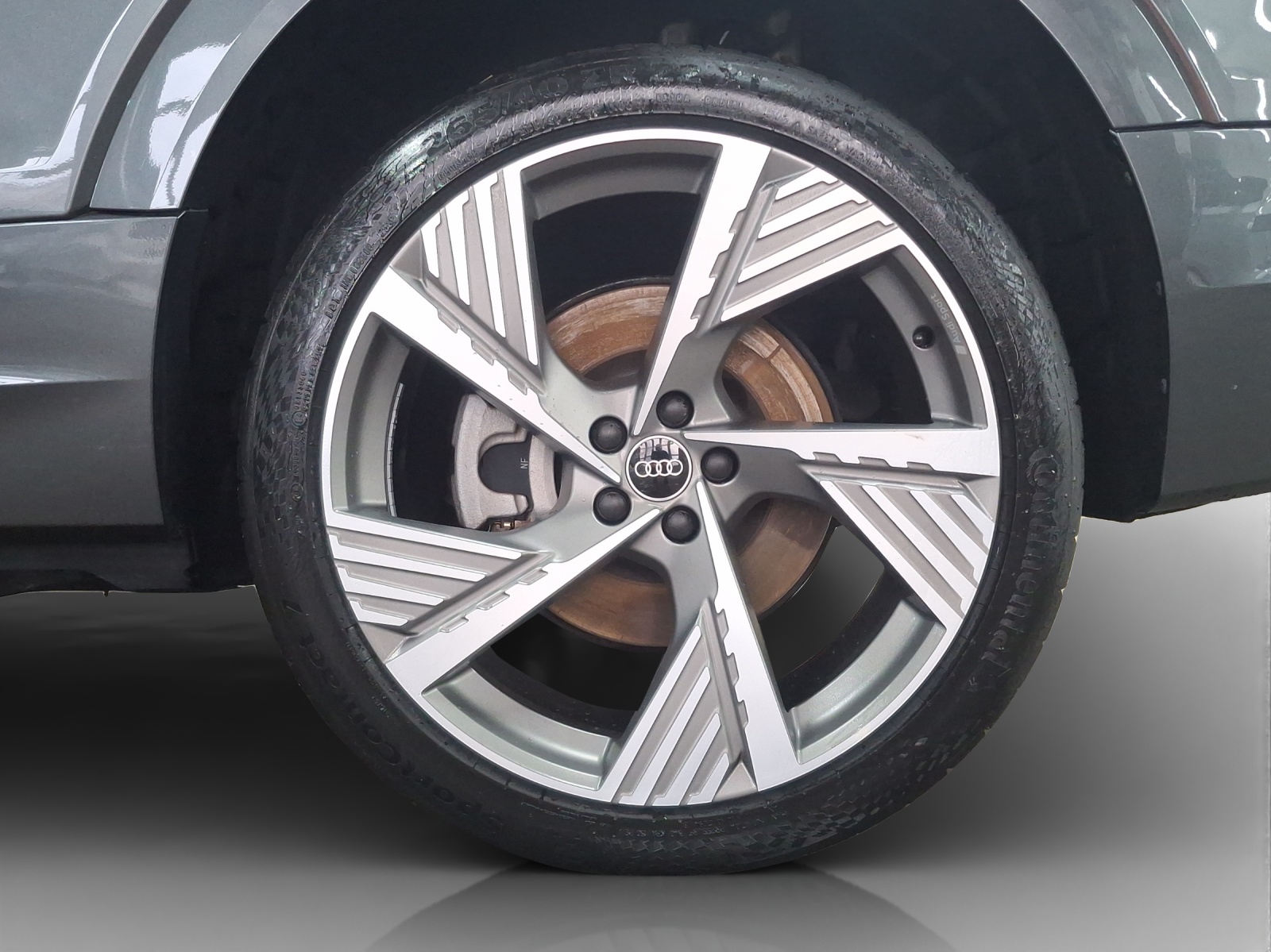 AUDI e-tron 55 Sportback S Line quattro-image-16