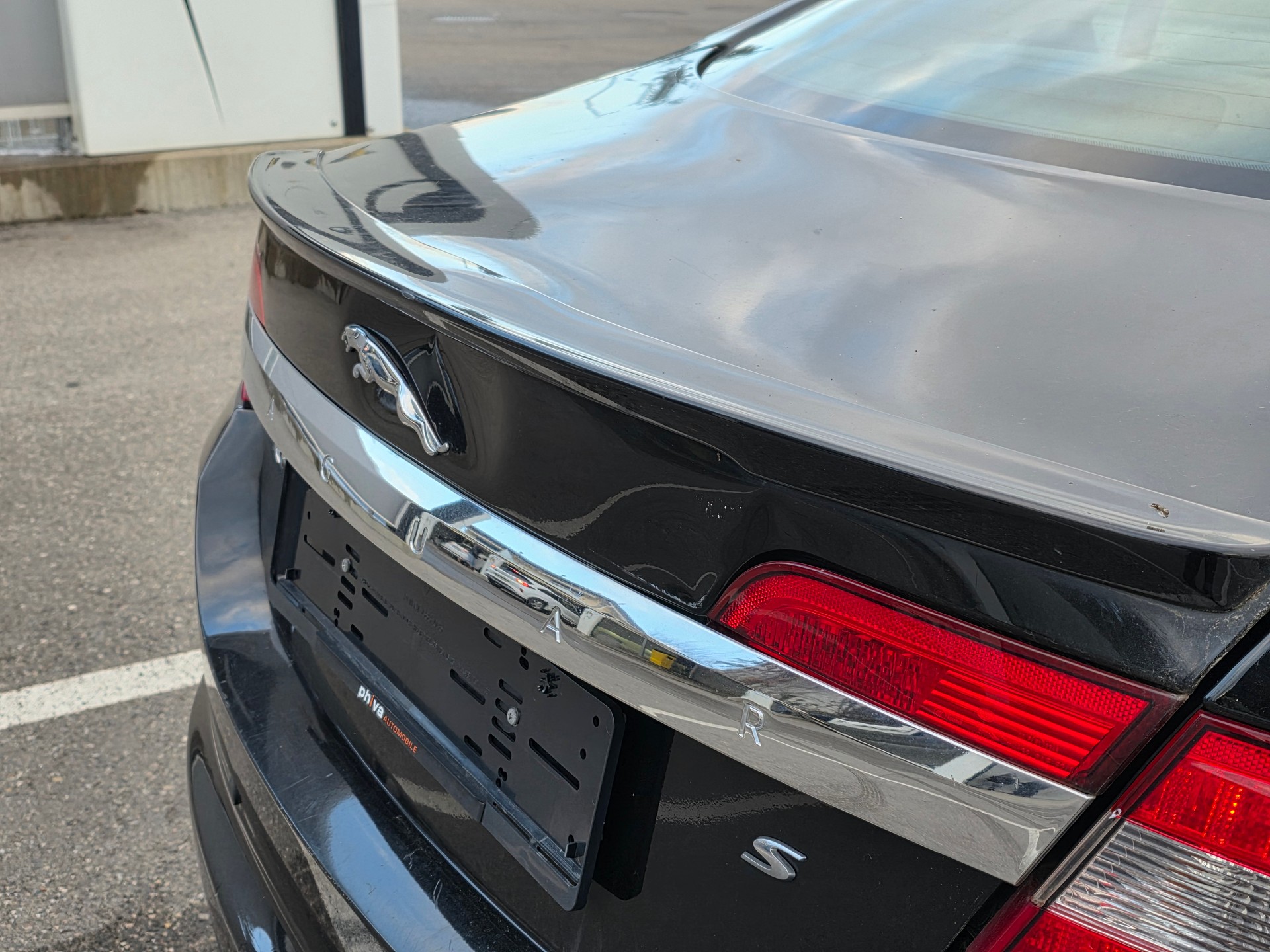 JAGUAR XF 3.0d S V6 Premium Luxury-image-4