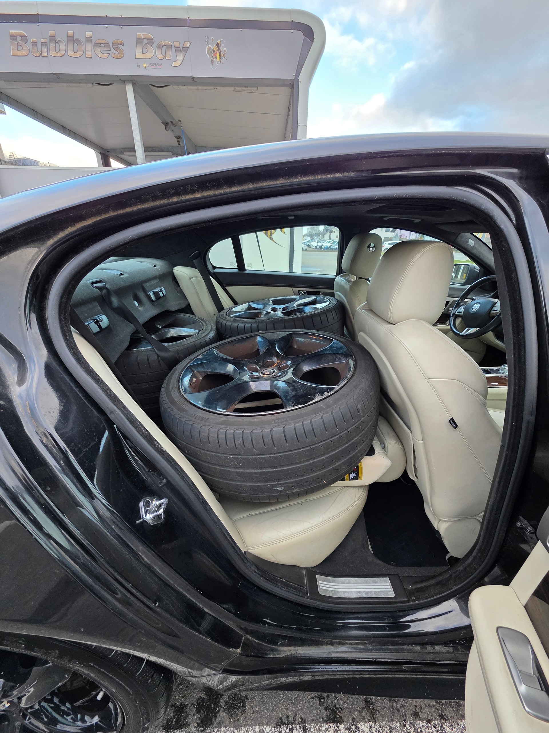 JAGUAR XF 3.0d S V6 Premium Luxury-image-5