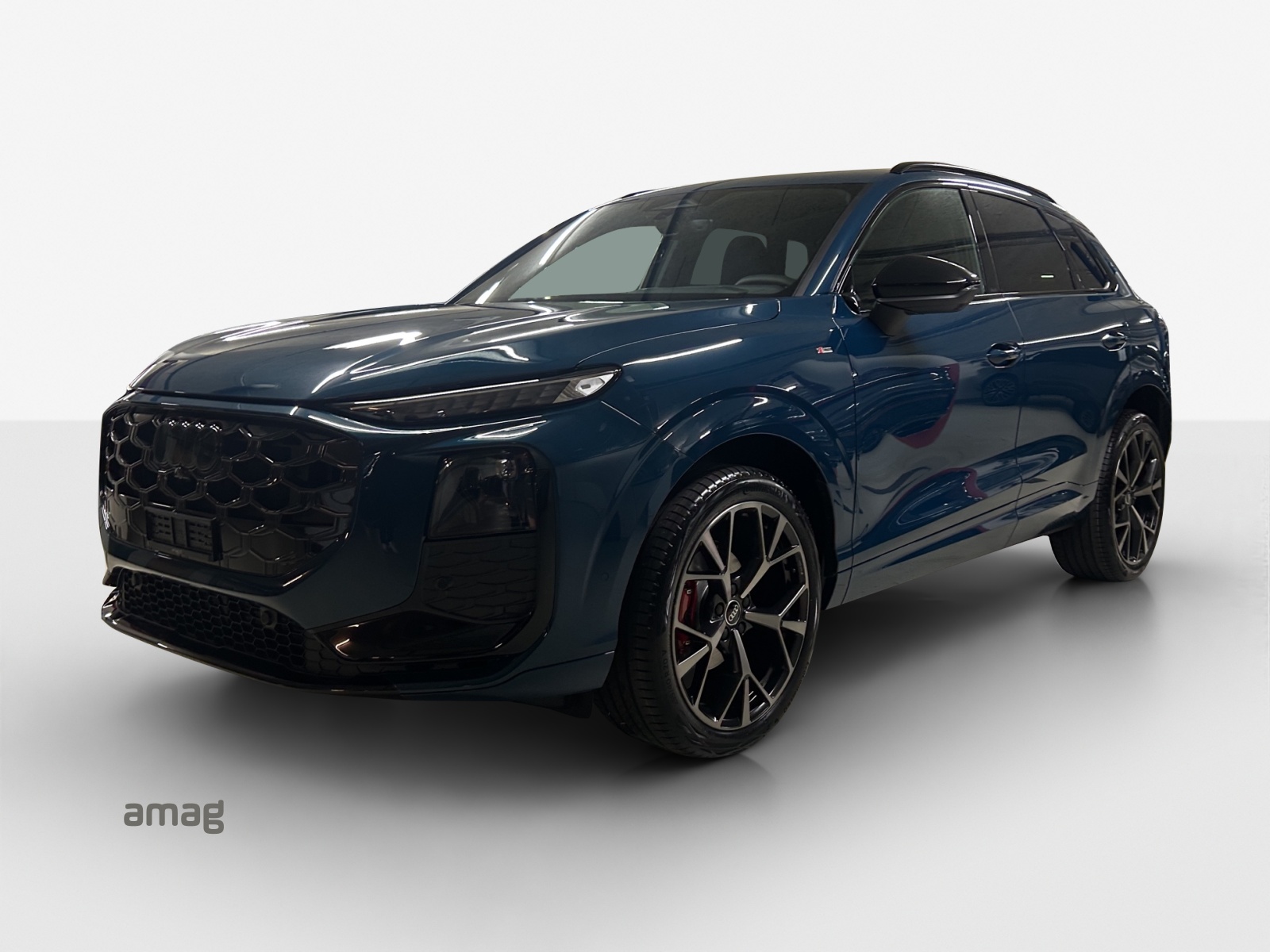 AUDI Q3 SUV 110 kW TFSI S tronic-image-0