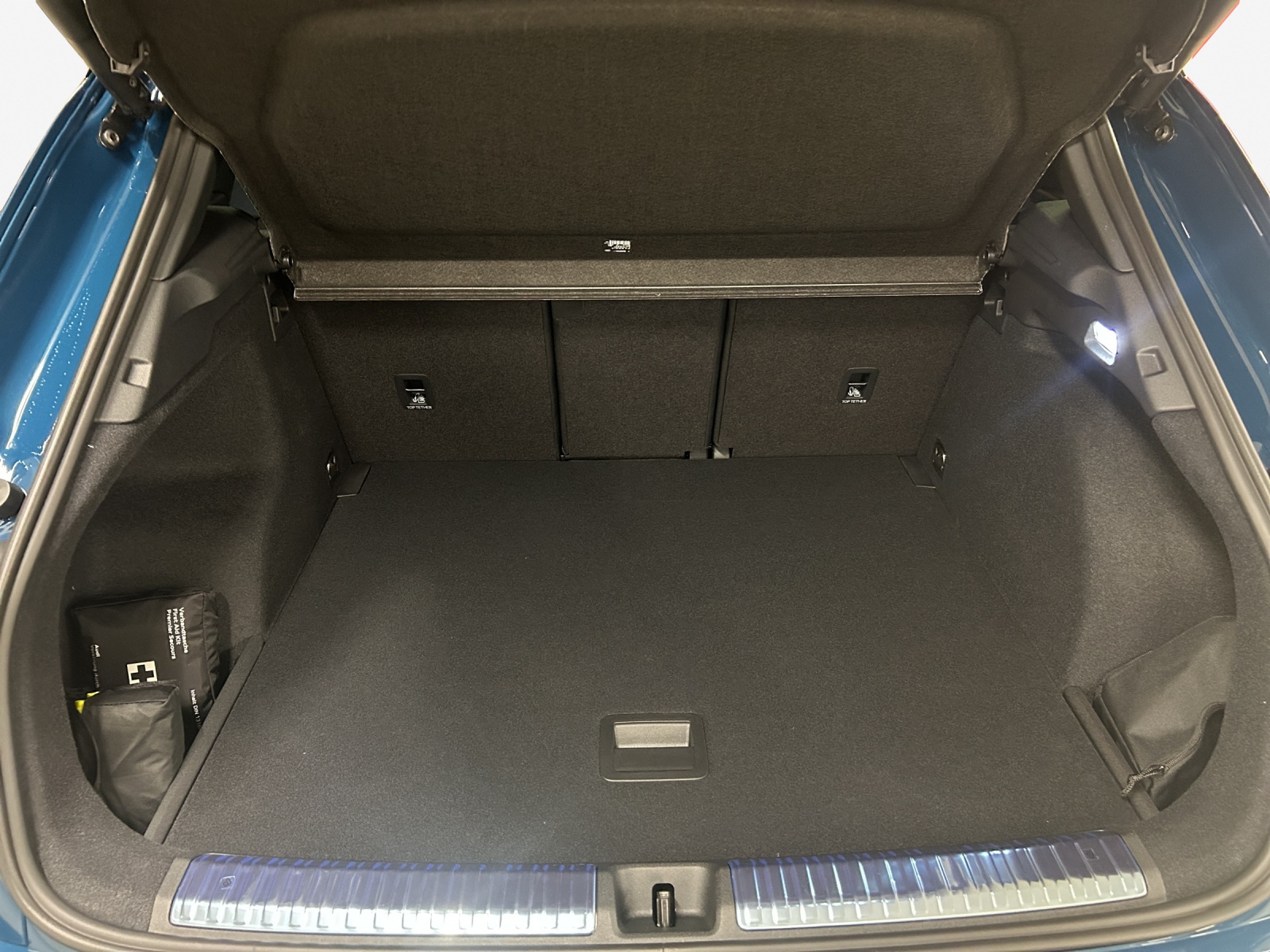 AUDI Q3 SUV 110 kW TFSI S tronic-image-12