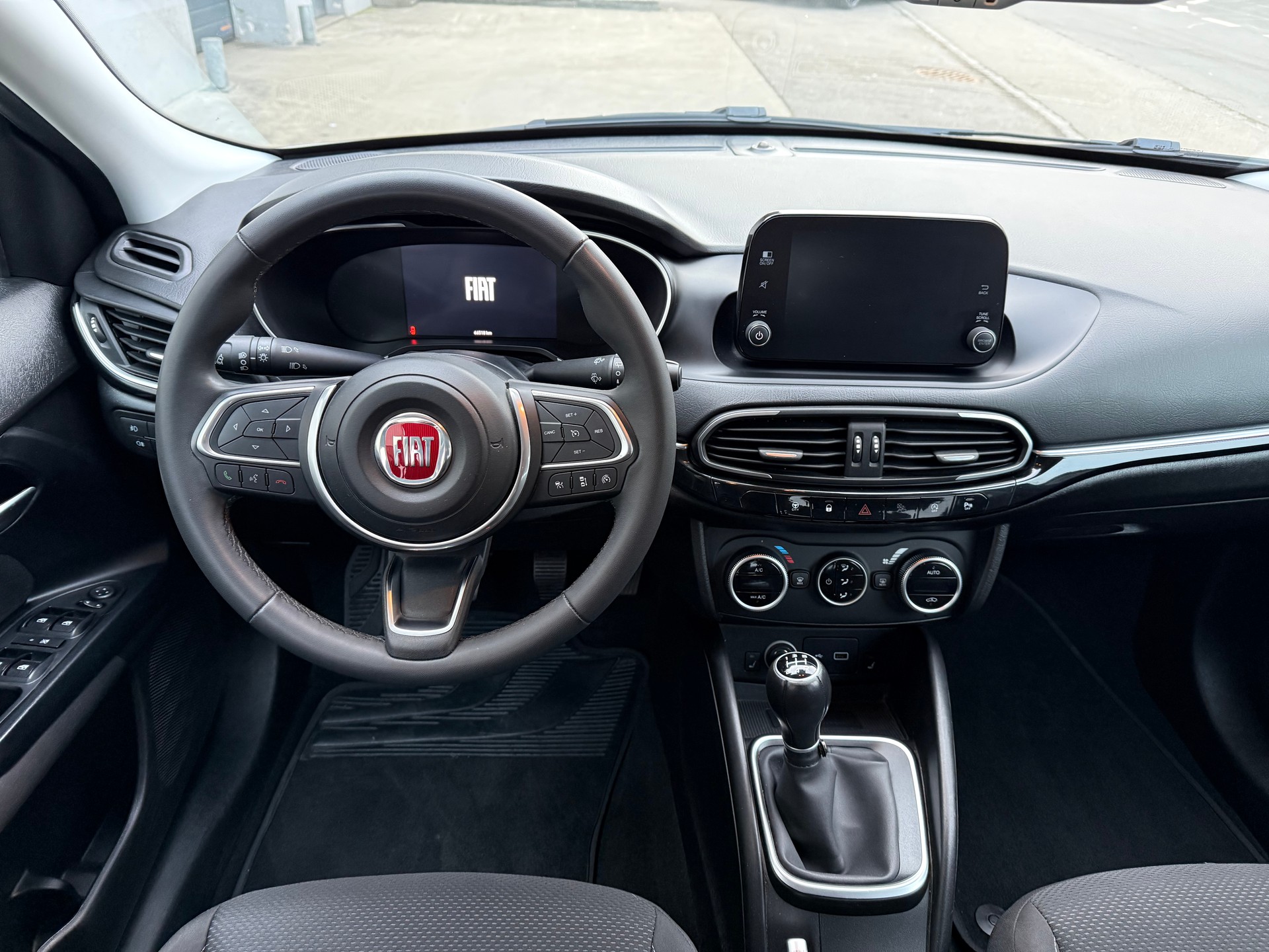 FIAT Tipo 1.0 T3 Tipo-image-10