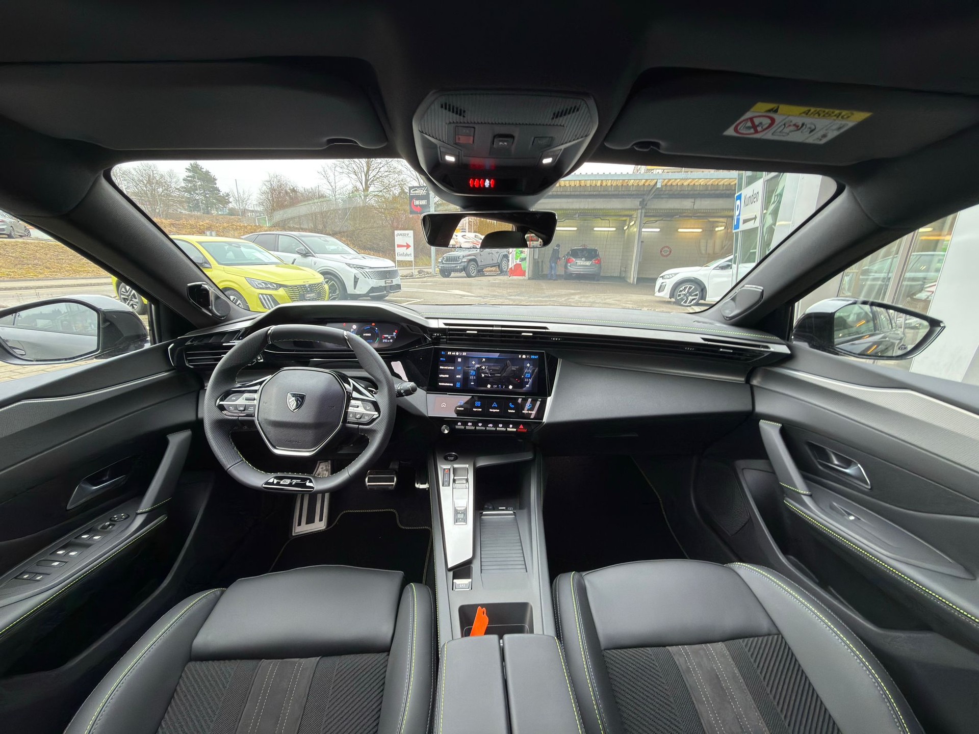 PEUGEOT 308 SW 1.6 PHEV 195 GT-image-6
