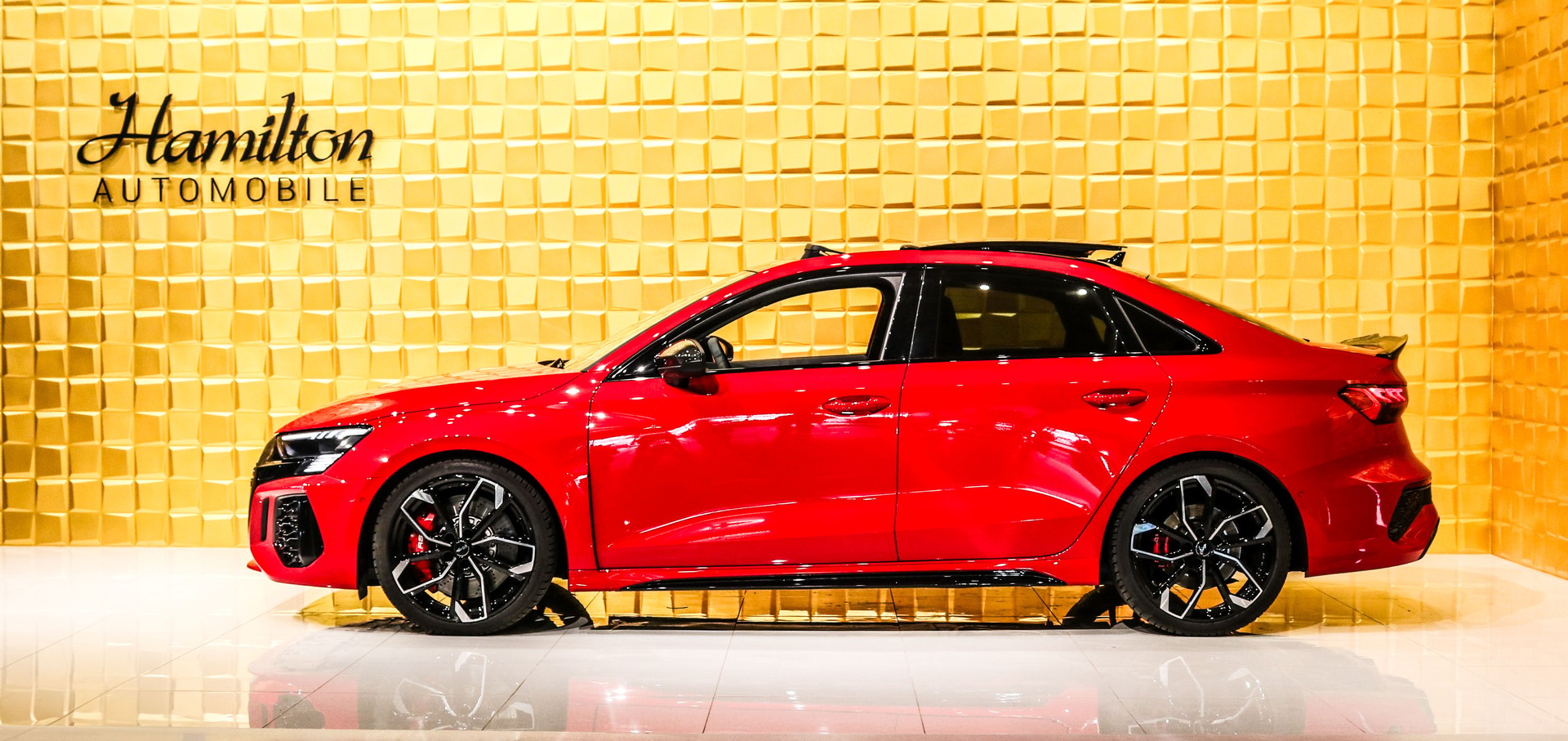 AUDI RS3 Limousine 2.5 TSI quattro S-tronic FULL-image-4