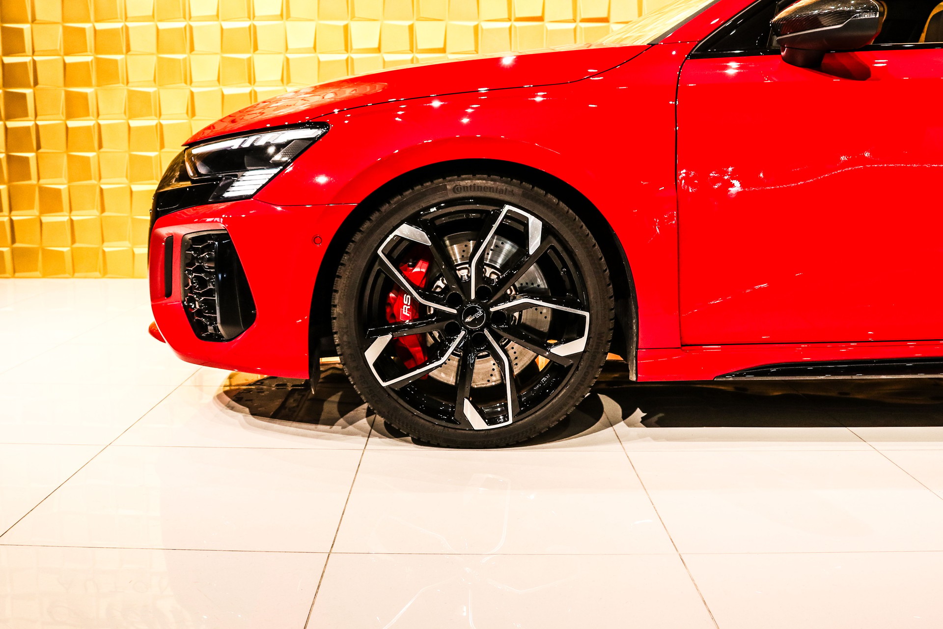 AUDI RS3 Limousine 2.5 TSI quattro S-tronic FULL-image-7