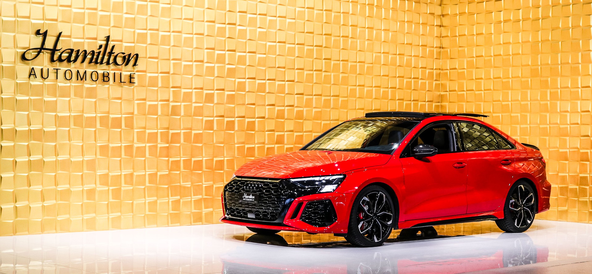 AUDI RS3 Limousine 2.5 TSI quattro S-tronic FULL-image-1