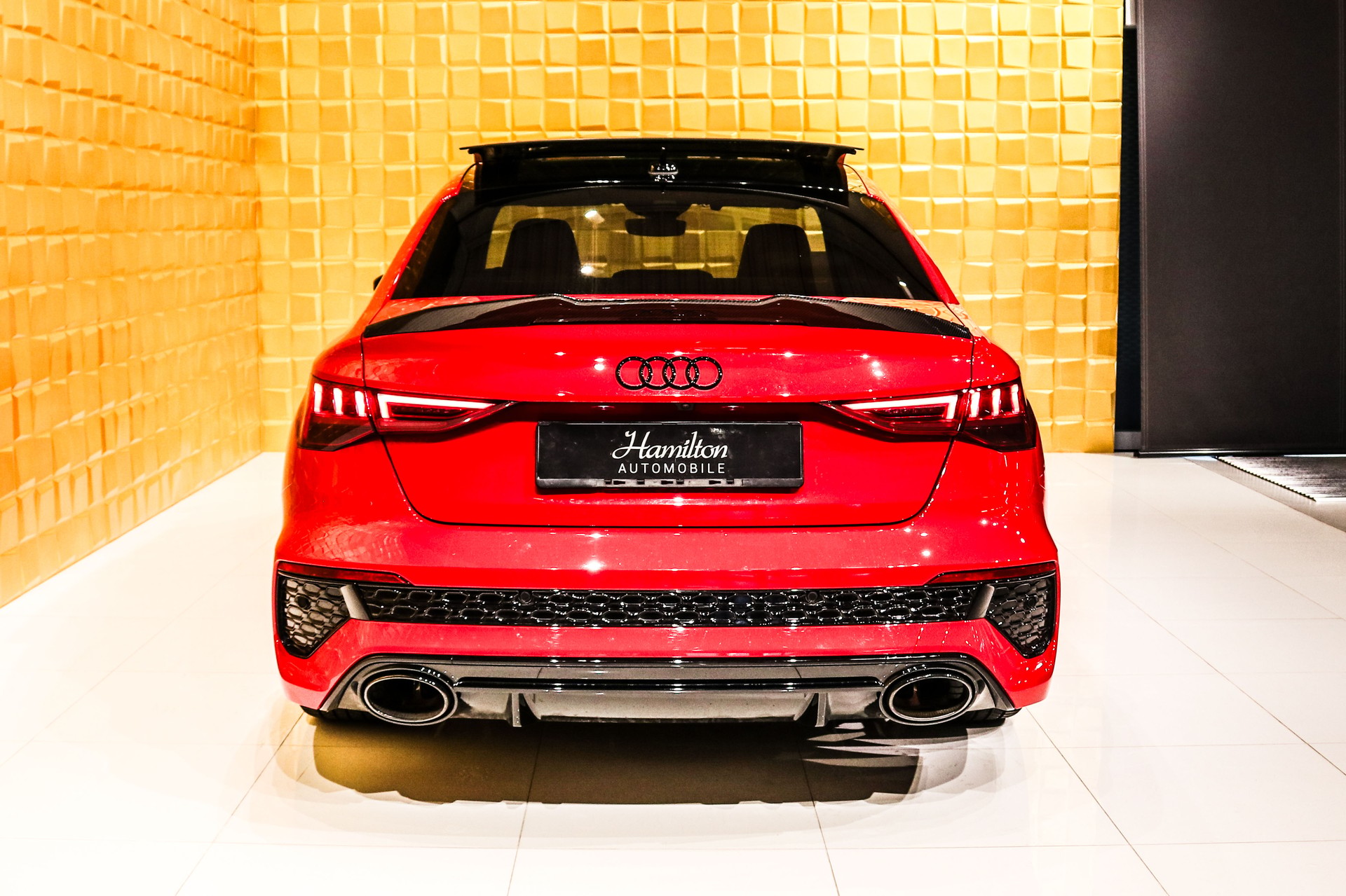 AUDI RS3 Limousine 2.5 TSI quattro S-tronic FULL-image-6