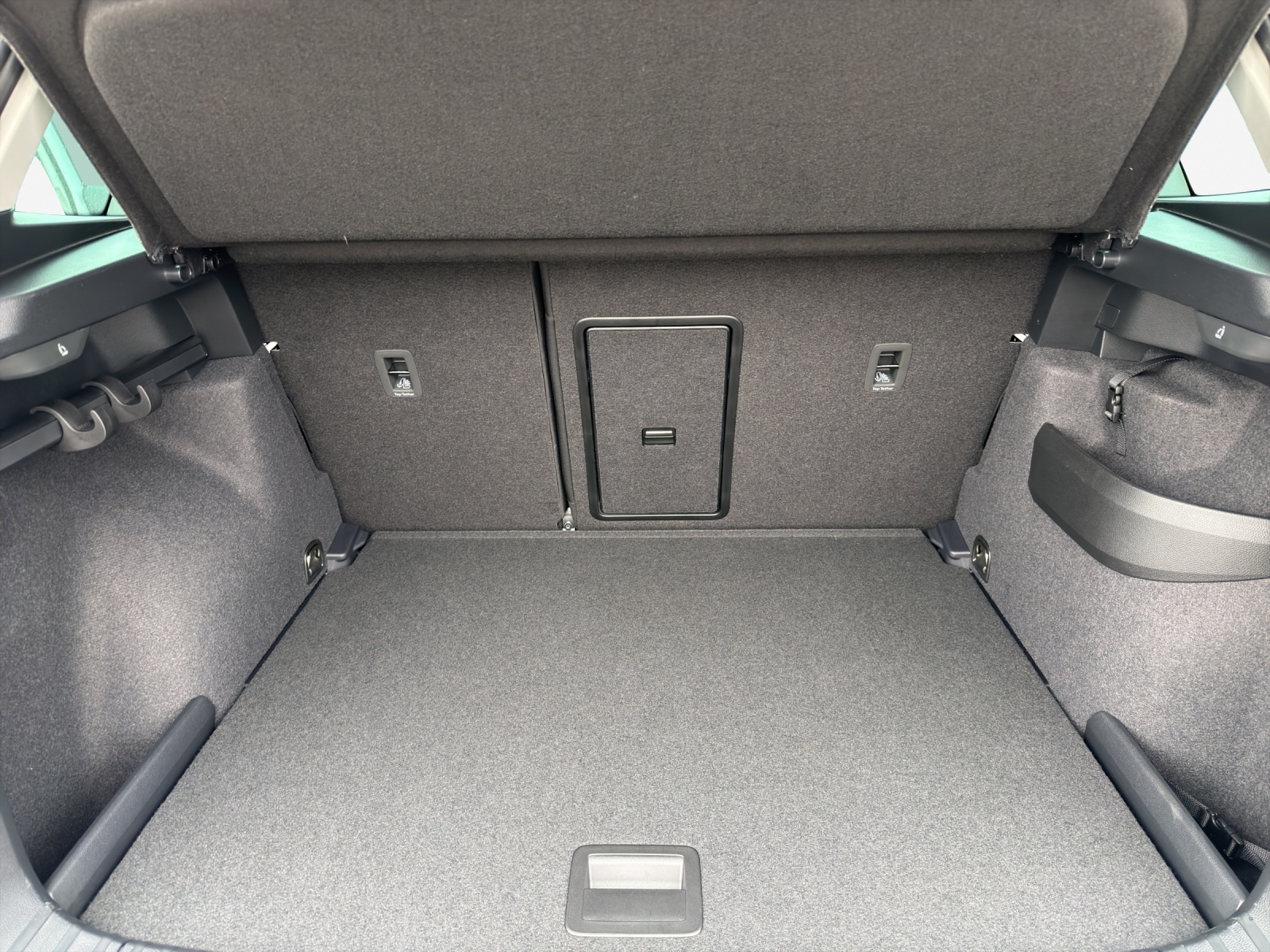 SKODA Karoq 1.5 TSI Dynamic DSG-image-12