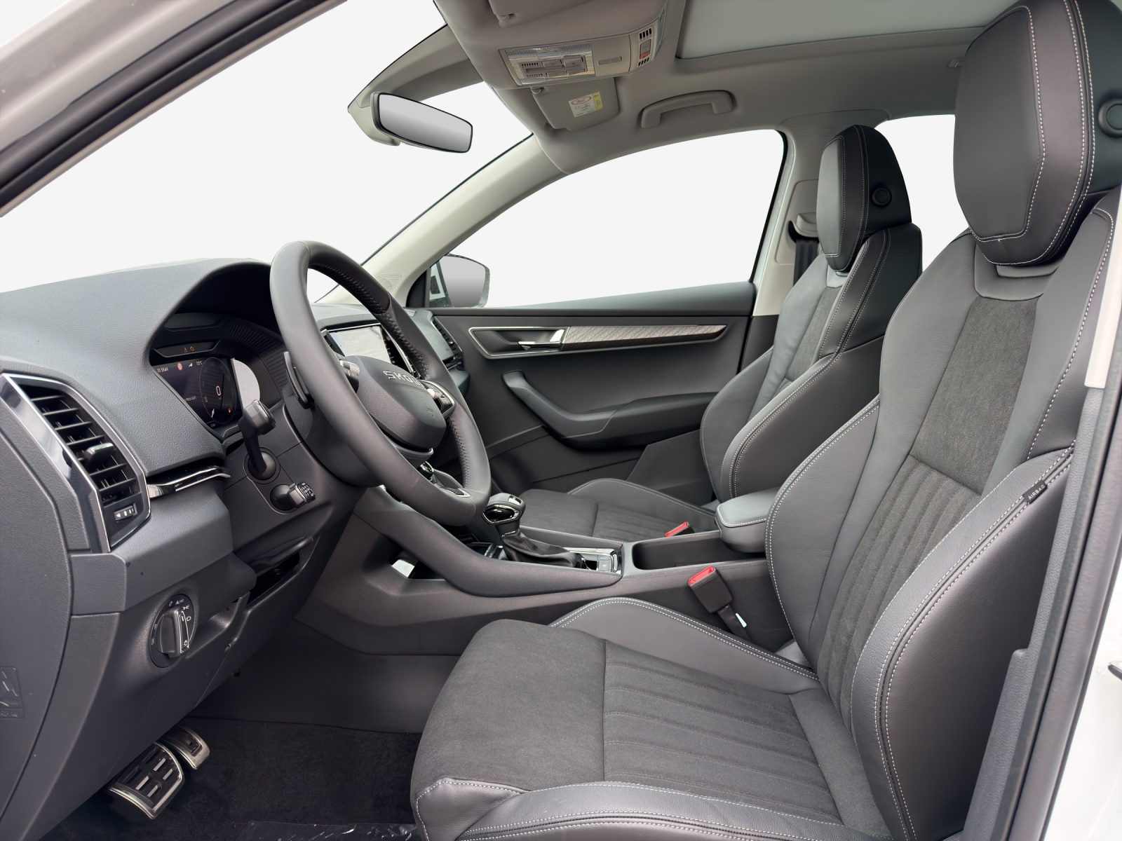 SKODA Karoq 1.5 TSI Dynamic DSG-image-7