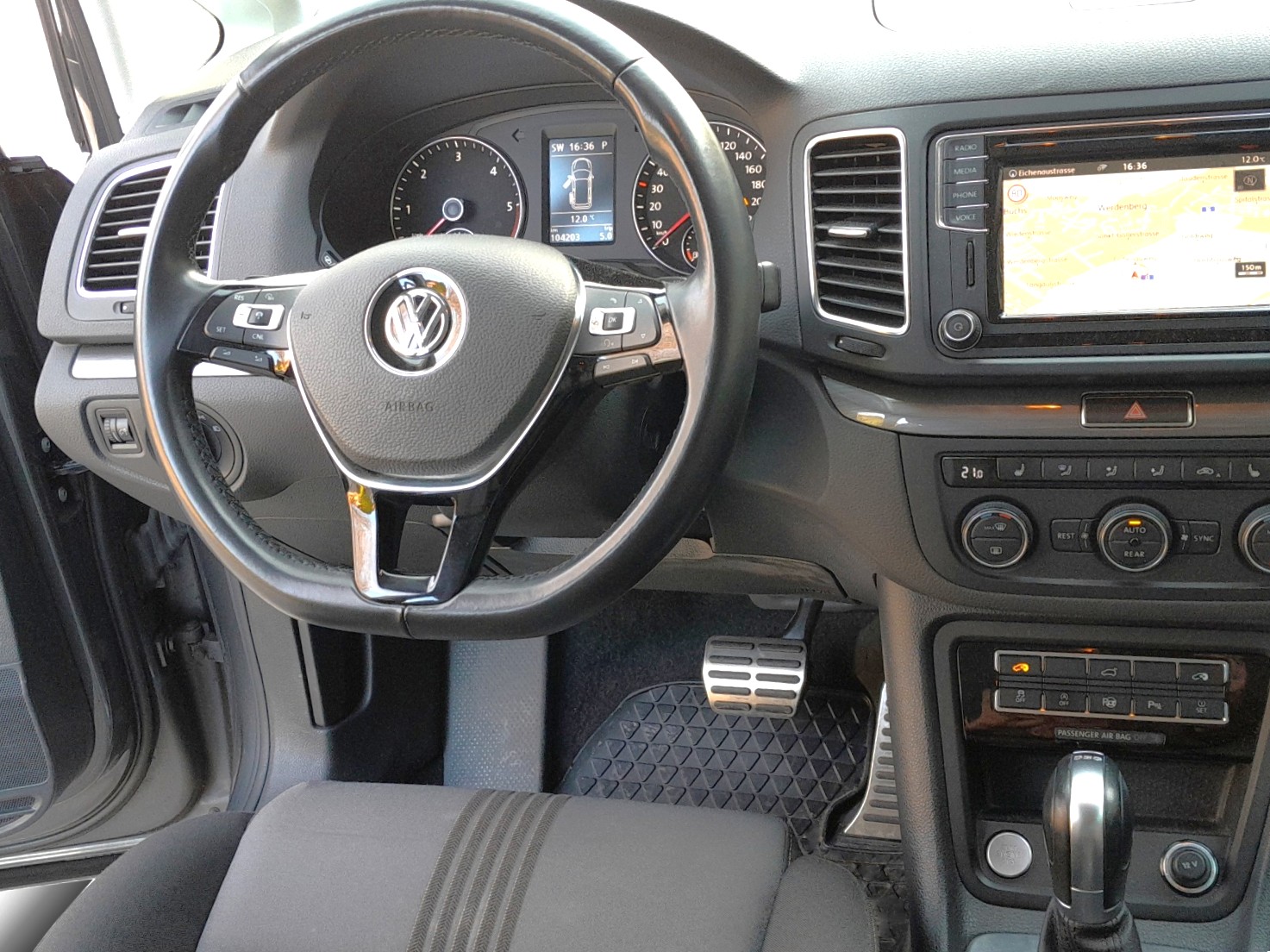 VW Sharan 2.0 TDI BMT Comfortline 4Motion DSG-image-7