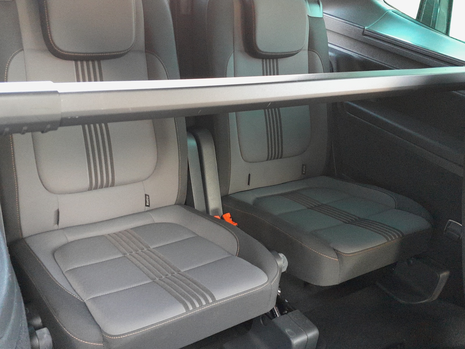VW Sharan 2.0 TDI BMT Comfortline 4Motion DSG-image-11