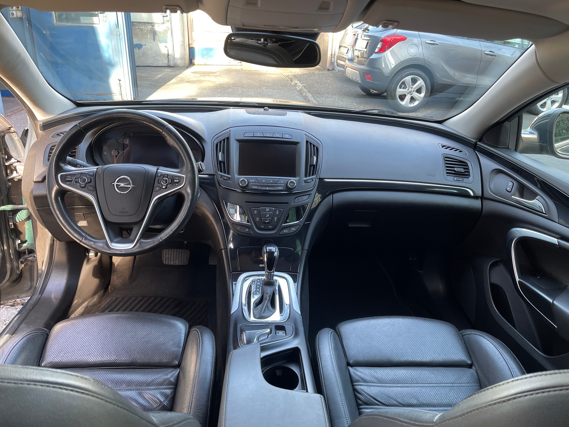 OPEL Insignia Sports Tourer 1.6 Turbo Cosmo Automatic-image-8