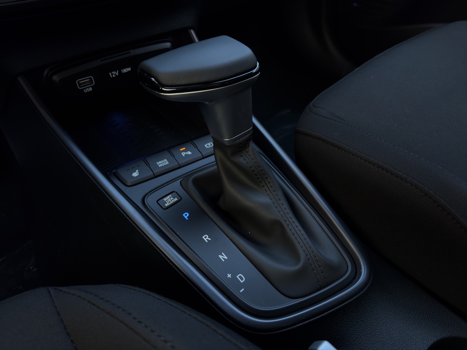 HYUNDAI Bayon 1.0 T-GDi Vertex-image-9