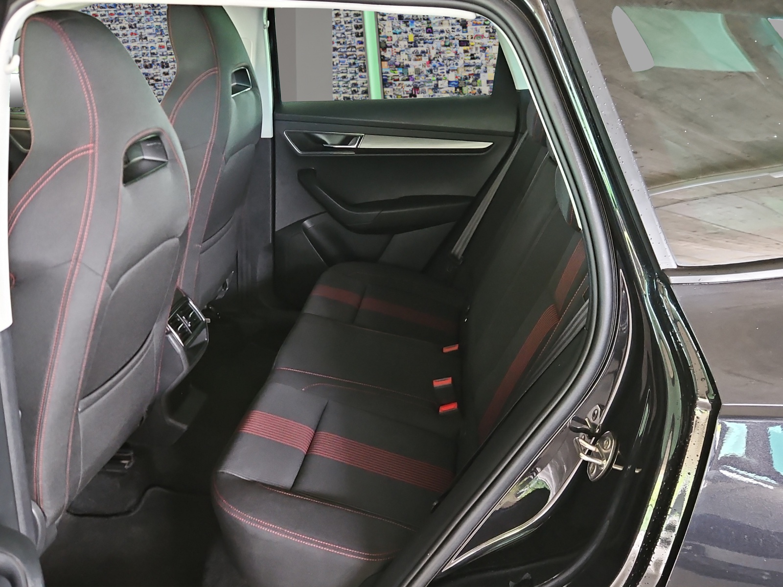 SKODA Karoq 2.0 TDI SCR Style 4x4 DSG-image-9