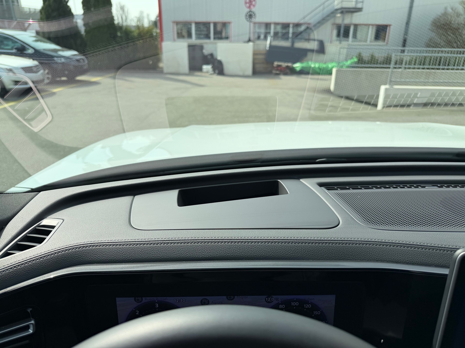 VW Tiguan 2.0 TDI SCR R-Line United 4Motion DSG-image-16