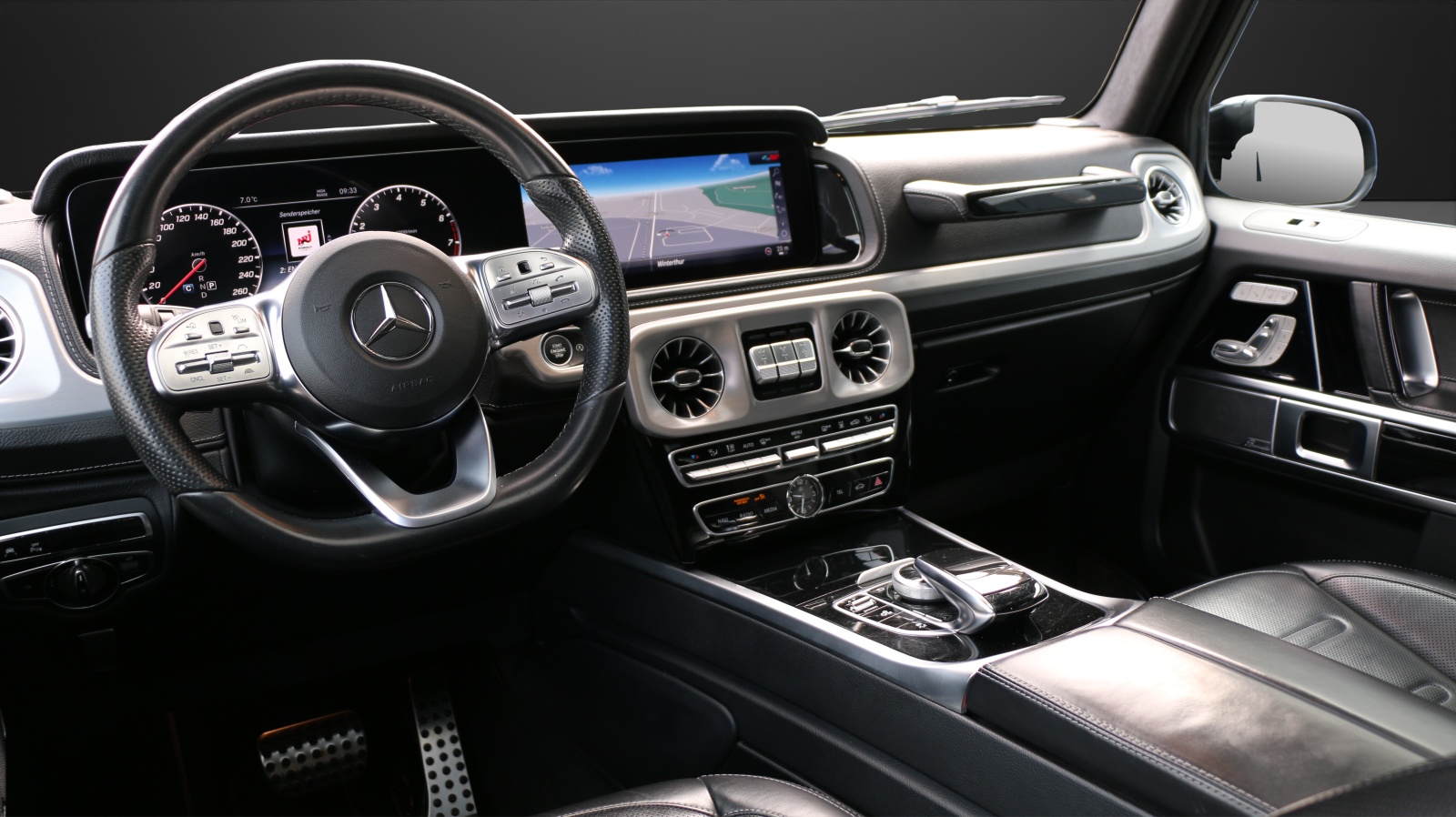 MERCEDES-BENZ G 500 AMG Line-image-4