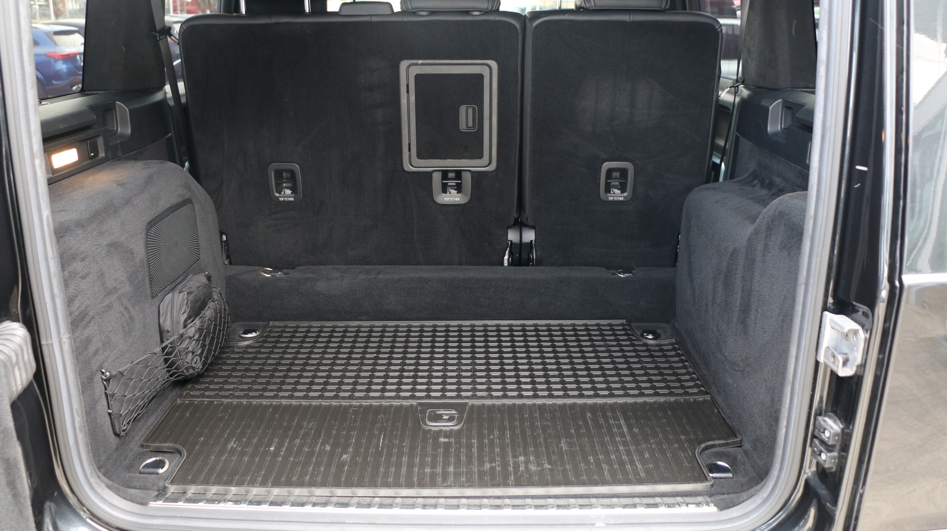 MERCEDES-BENZ G 500 AMG Line-image-11