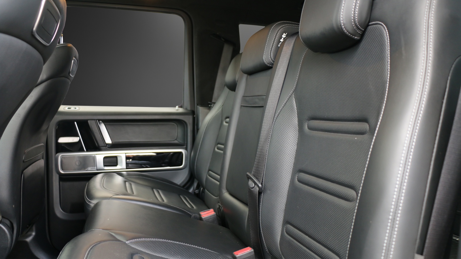 MERCEDES-BENZ G 500 AMG Line-image-9