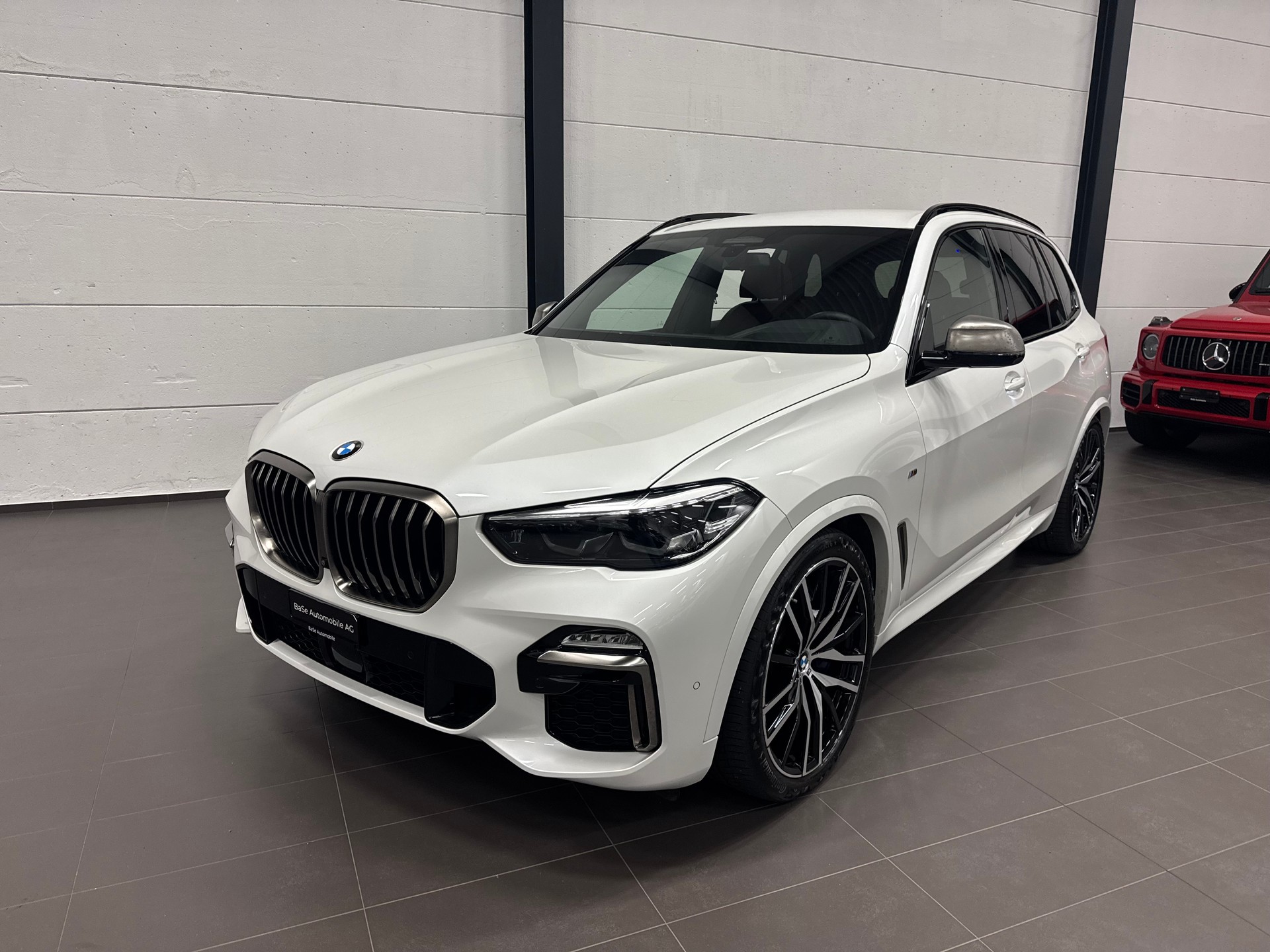 BMW X5 xDrive M50i Steptronic-image-4