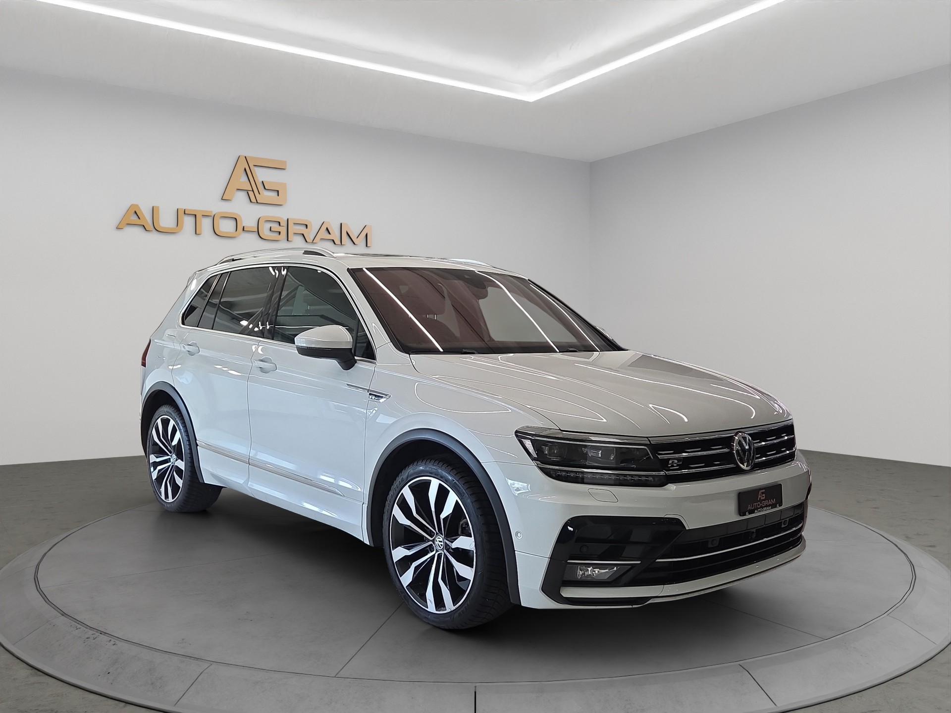 VW Tiguan 2.0TSI Highline 4Motion DSG-image-6