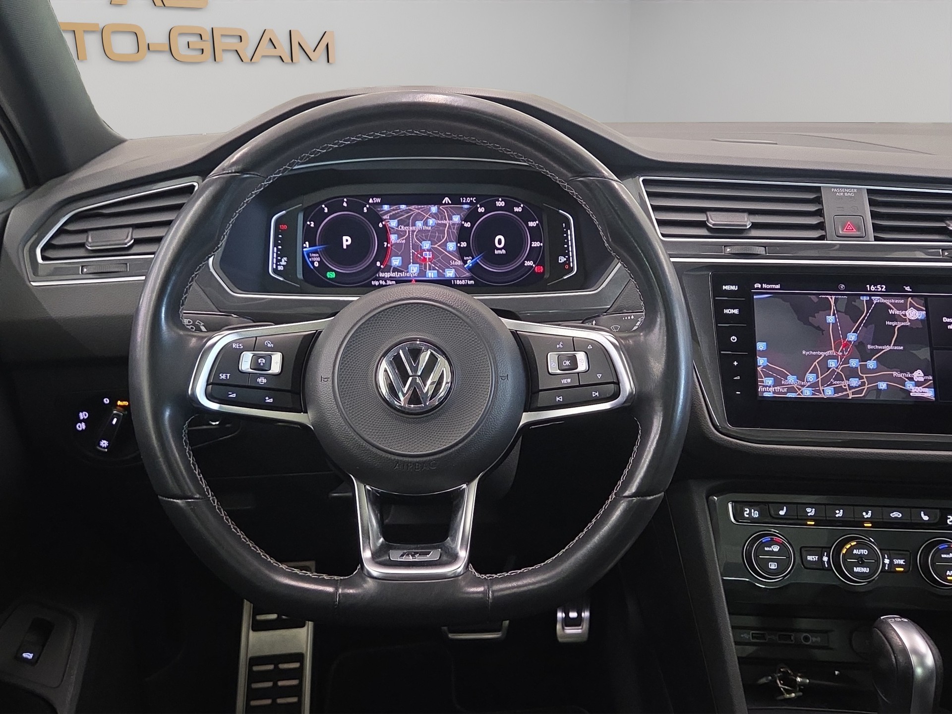 VW Tiguan 2.0TSI Highline 4Motion DSG-image-12