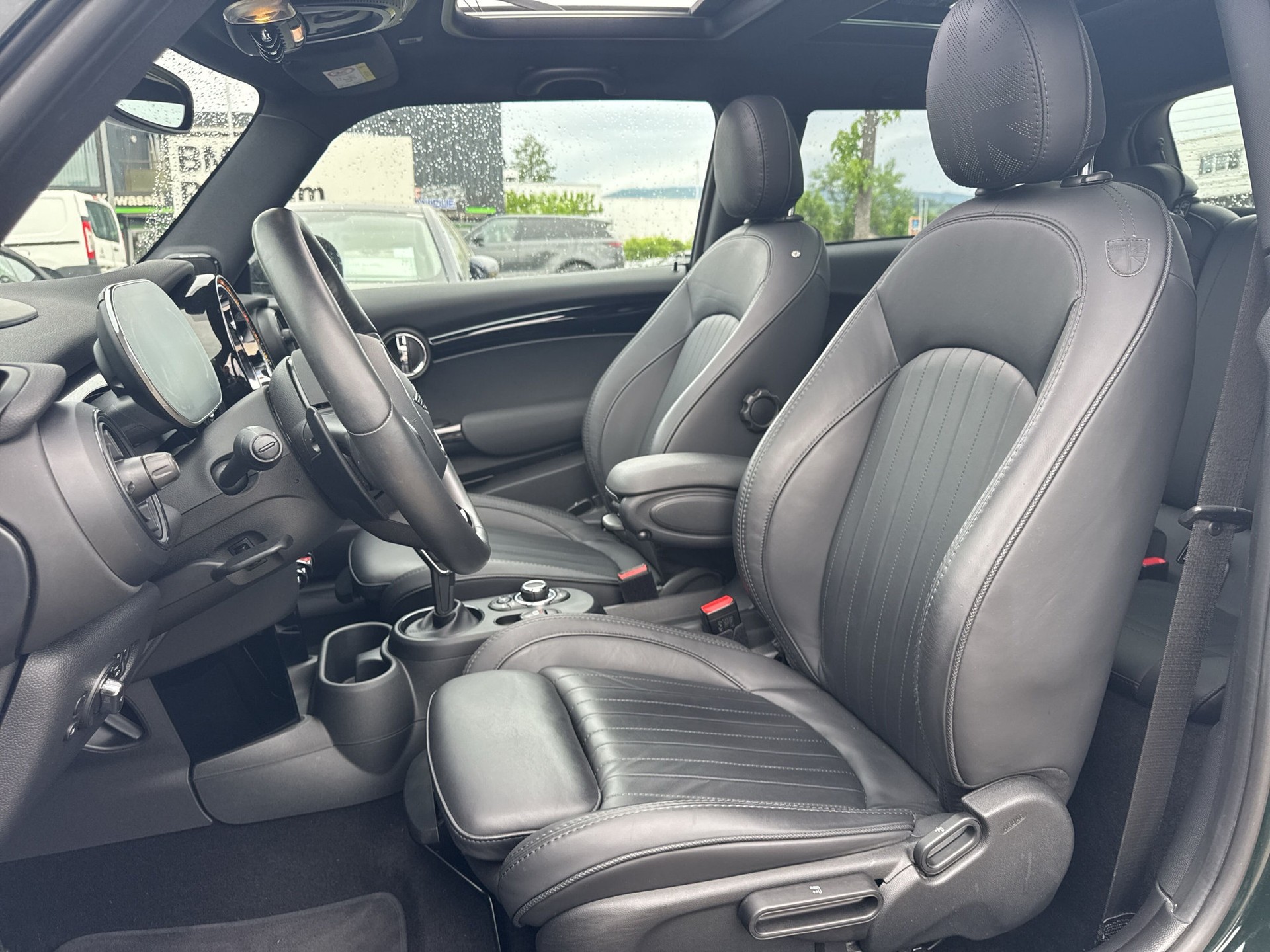 MINI Cooper John Cooper Works Steptronic-image-10
