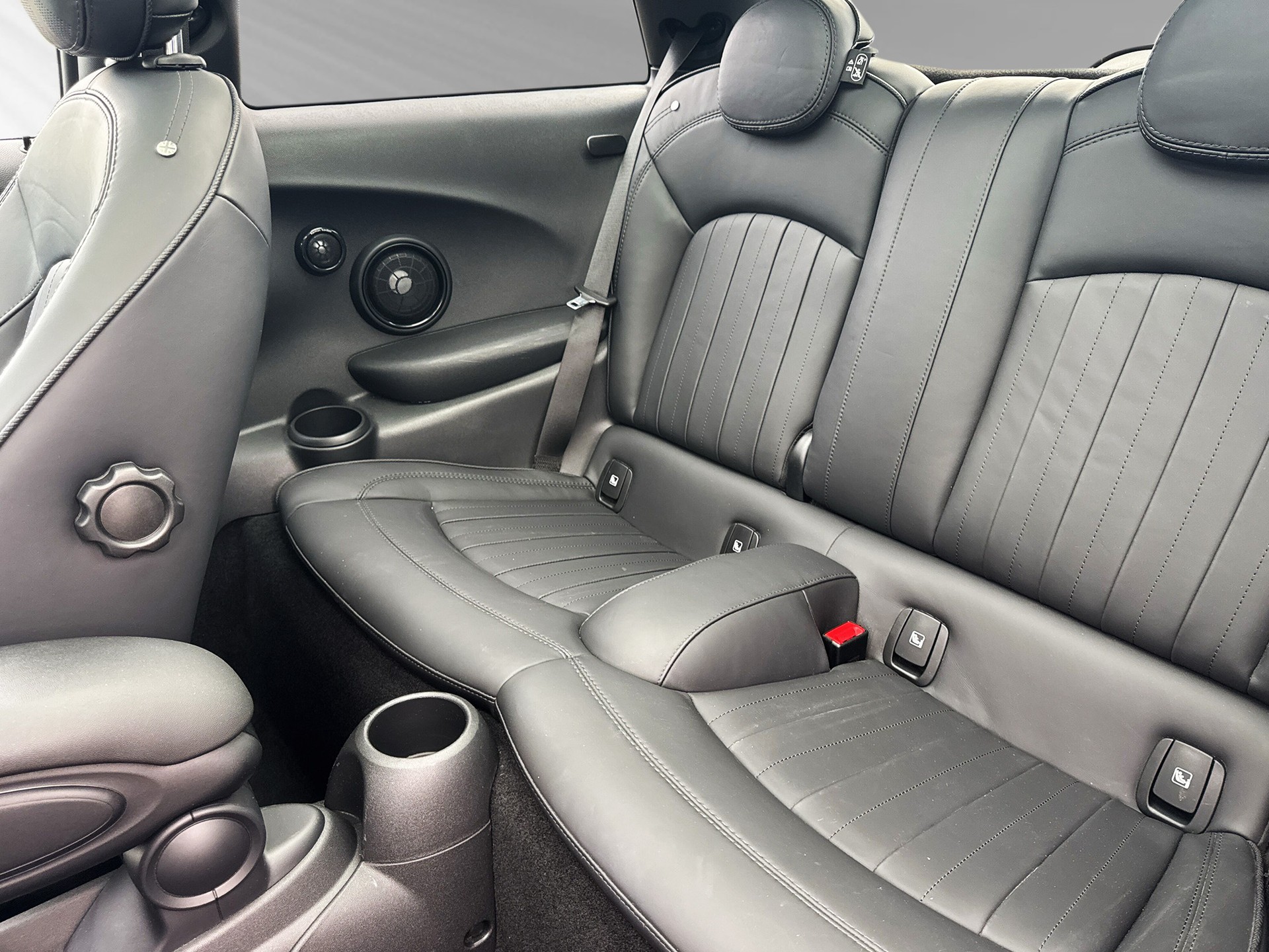 MINI Cooper John Cooper Works Steptronic-image-6