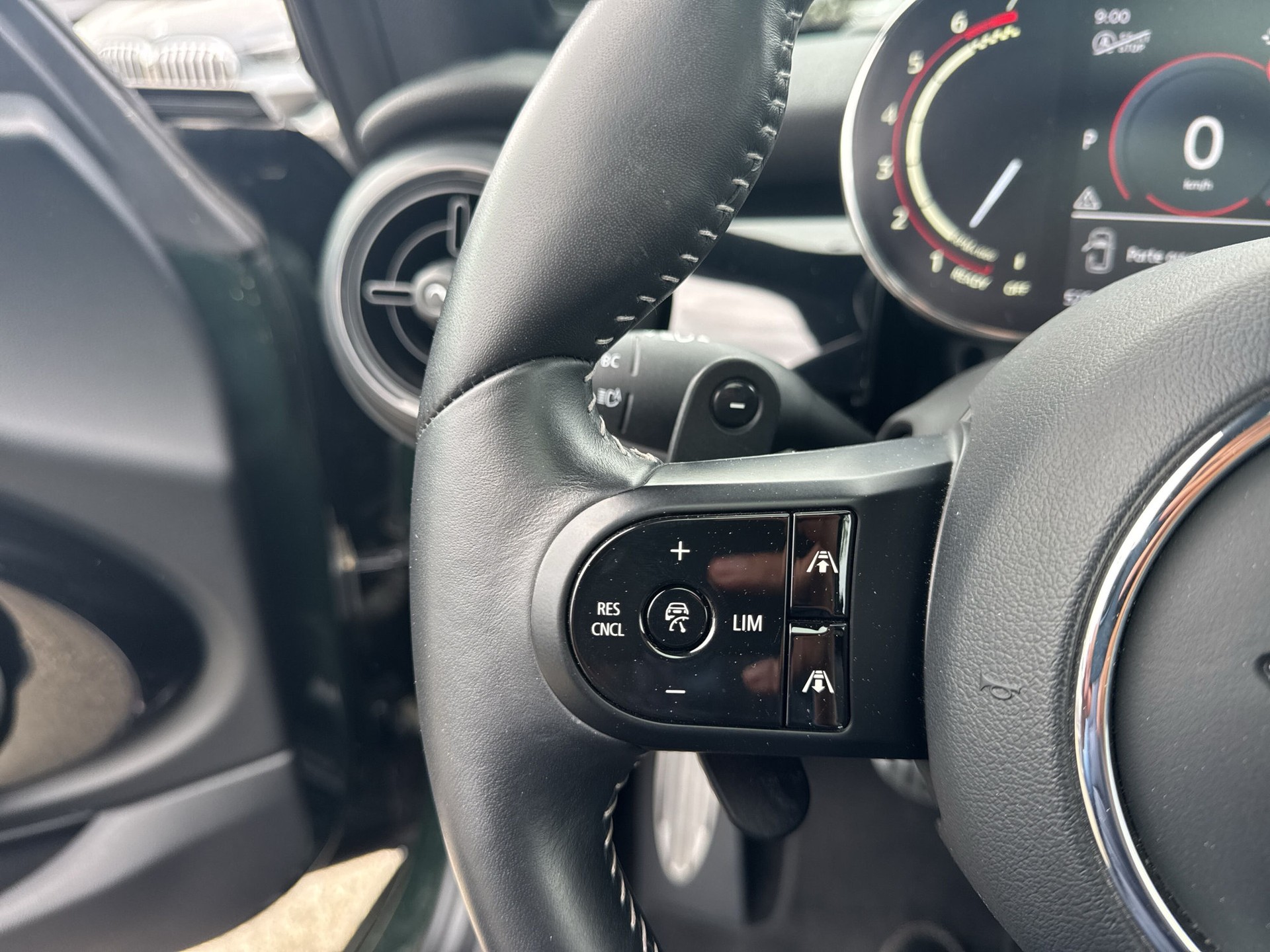MINI Cooper John Cooper Works Steptronic-image-14