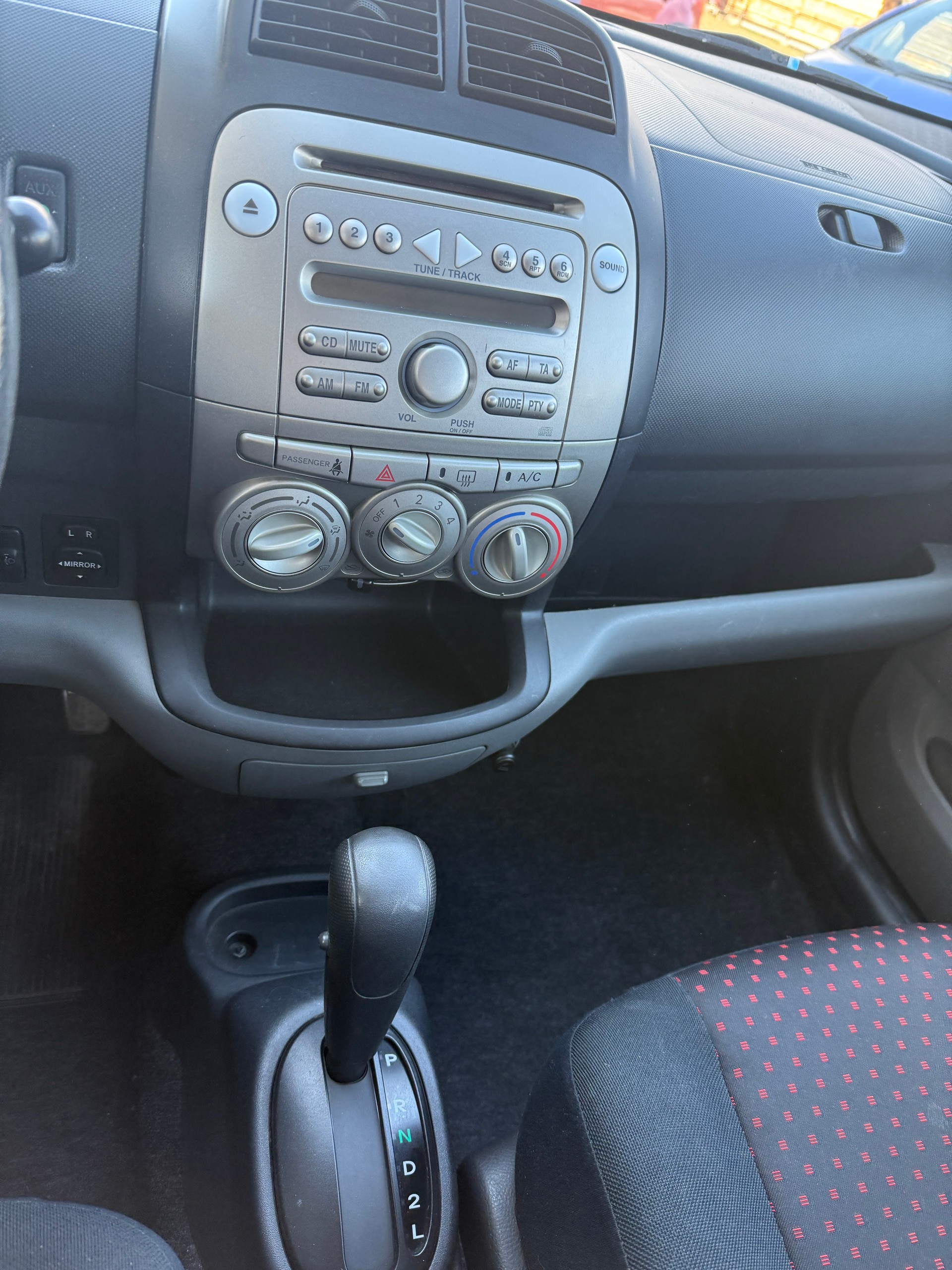 DAIHATSU Sirion 1.3 S Custom 4WD Automatic-image-10
