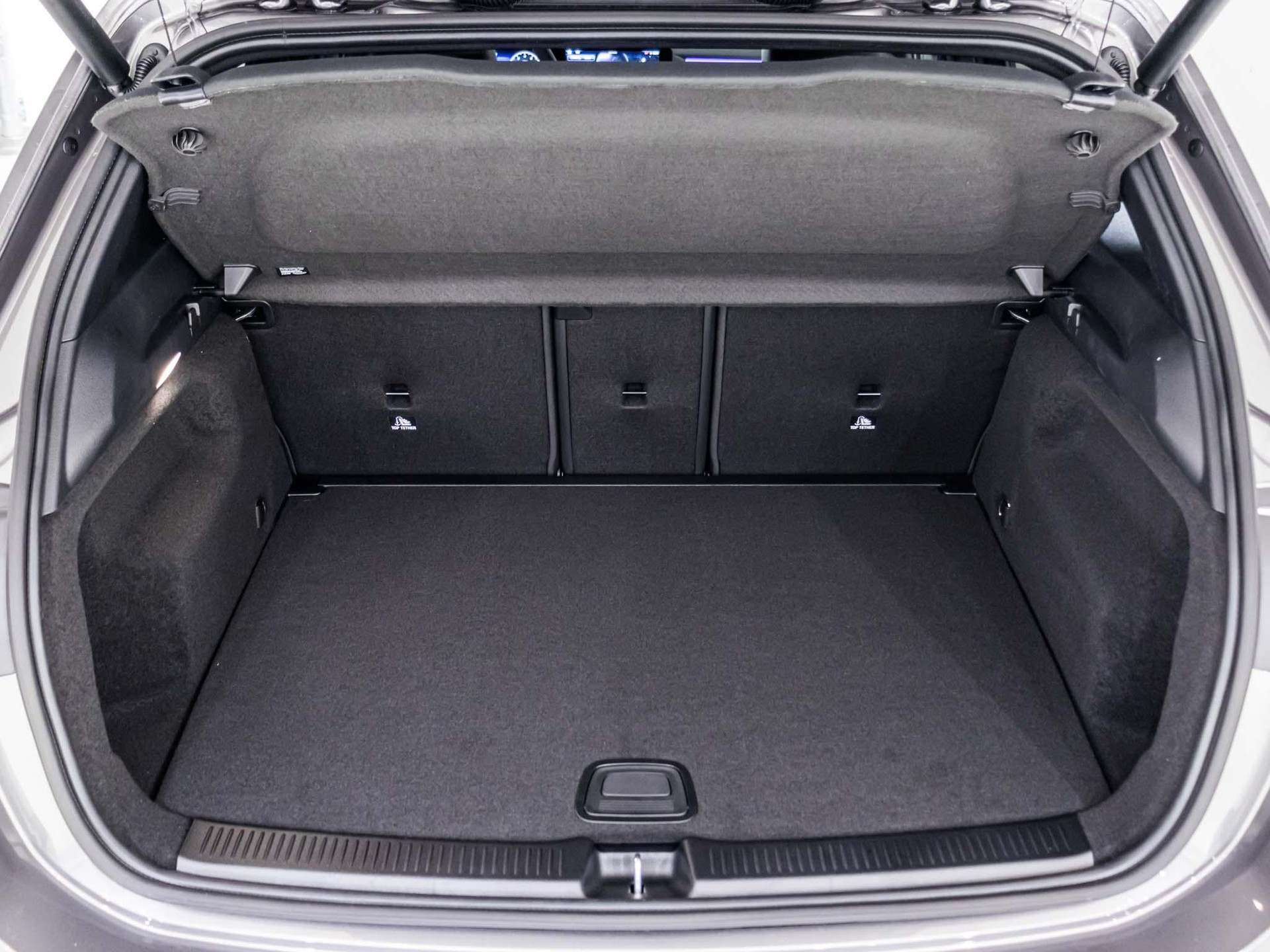 MERCEDES-BENZ B 200-image-11