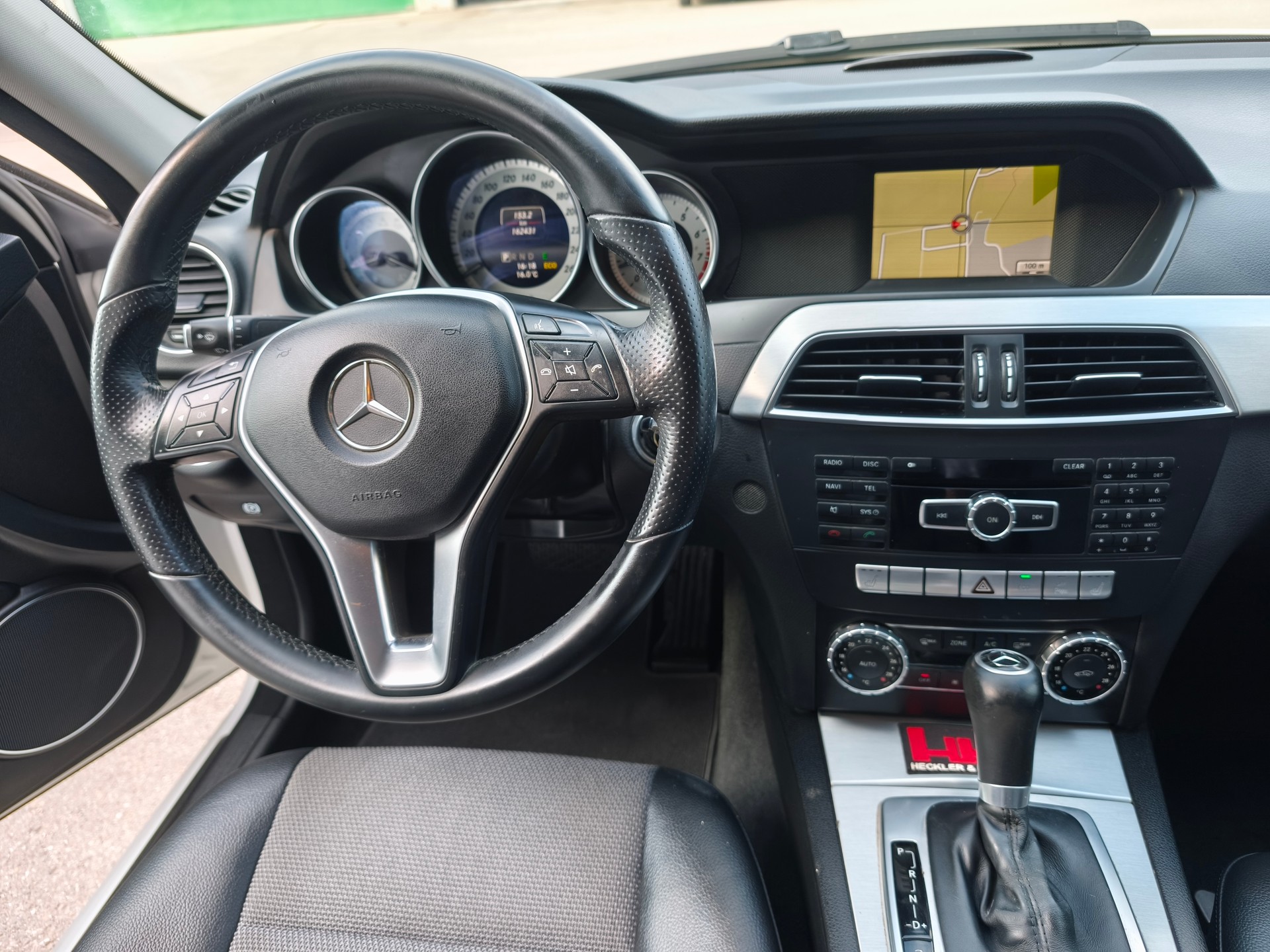 MERCEDES-BENZ C 180 Elégance 7G-Tronic-image-10
