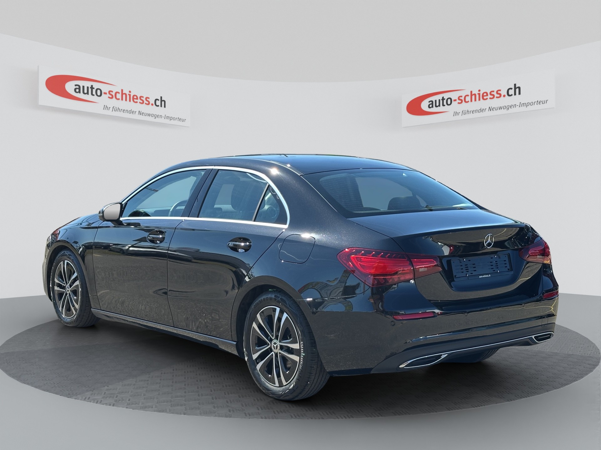 MERCEDES-BENZ A 180 d 8G-DCT Progressive-image-2