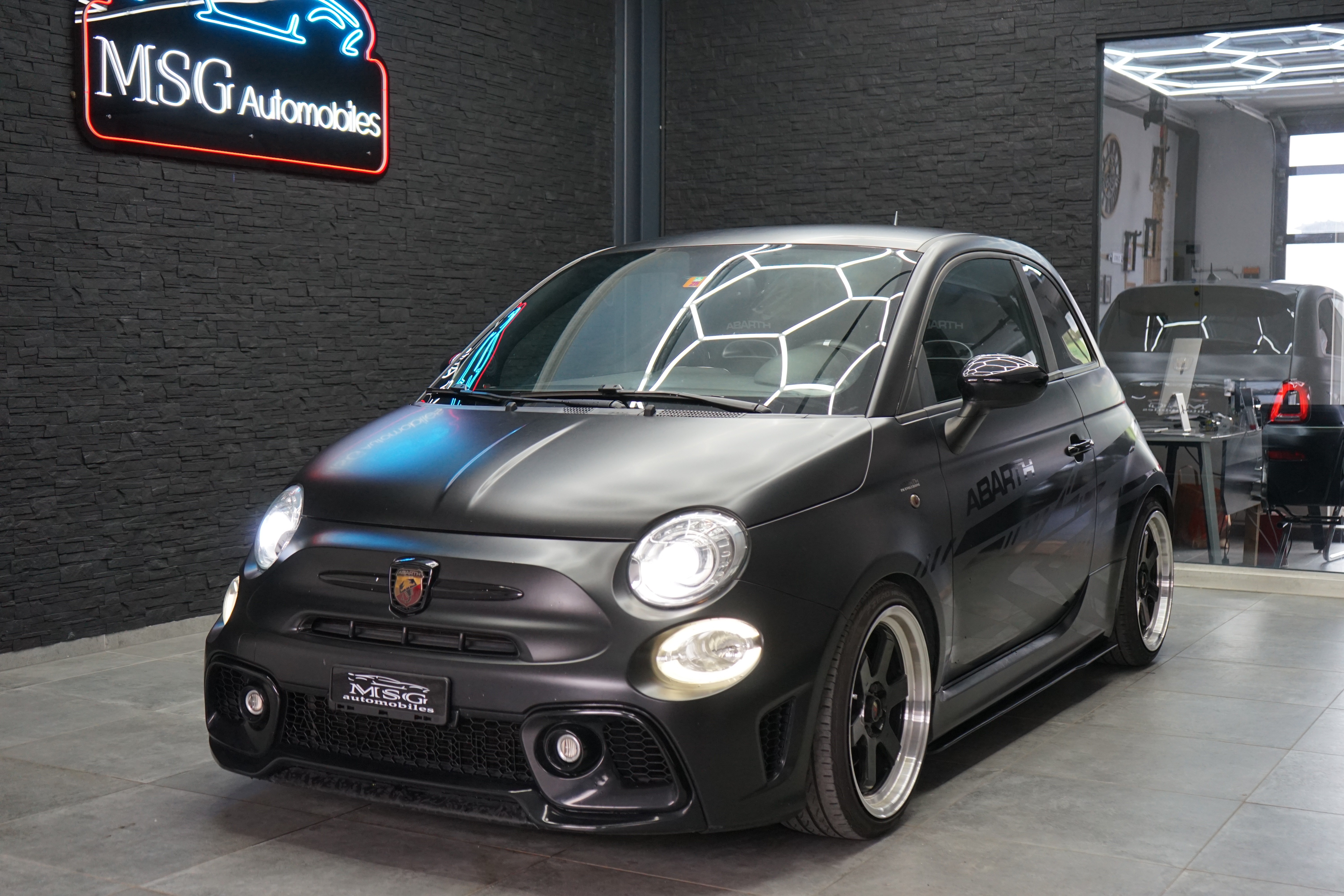 Car photo