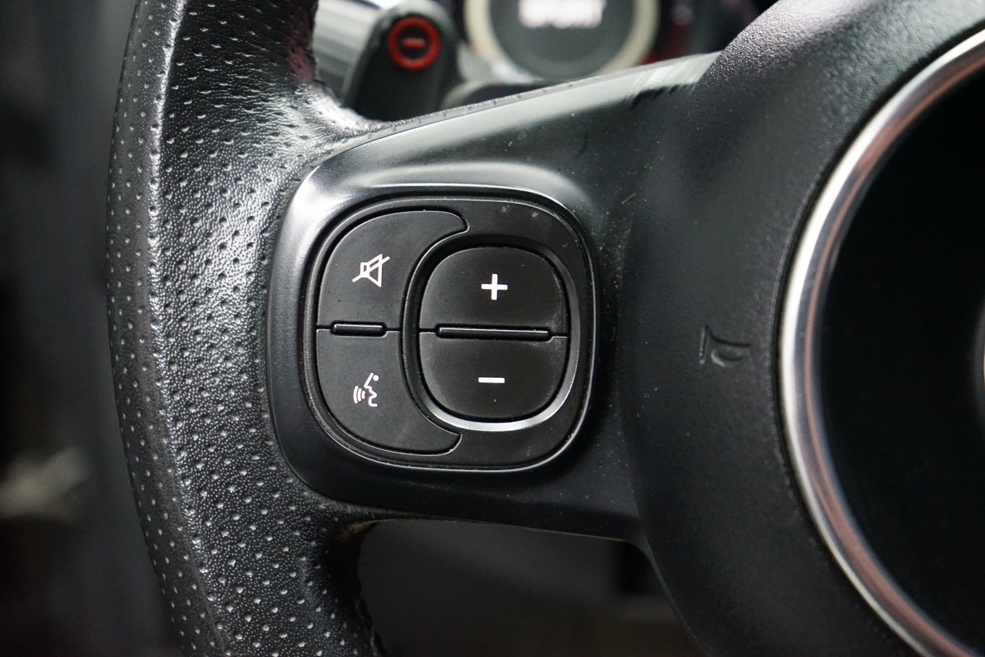 FIAT 595C 1.4 16V Turbo Abarth Turismo Dualogic-image-7