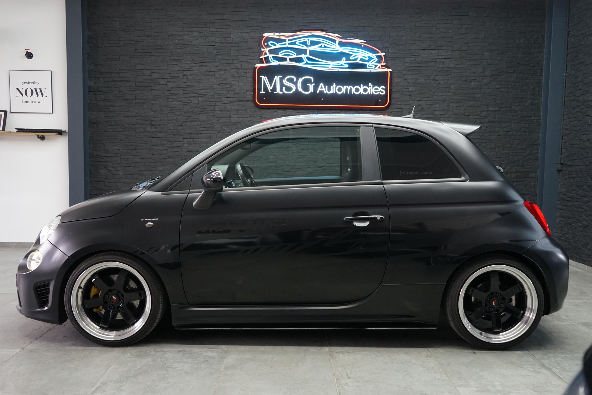 FIAT 595C 1.4 16V Turbo Abarth Turismo Dualogic-showroom-element-1