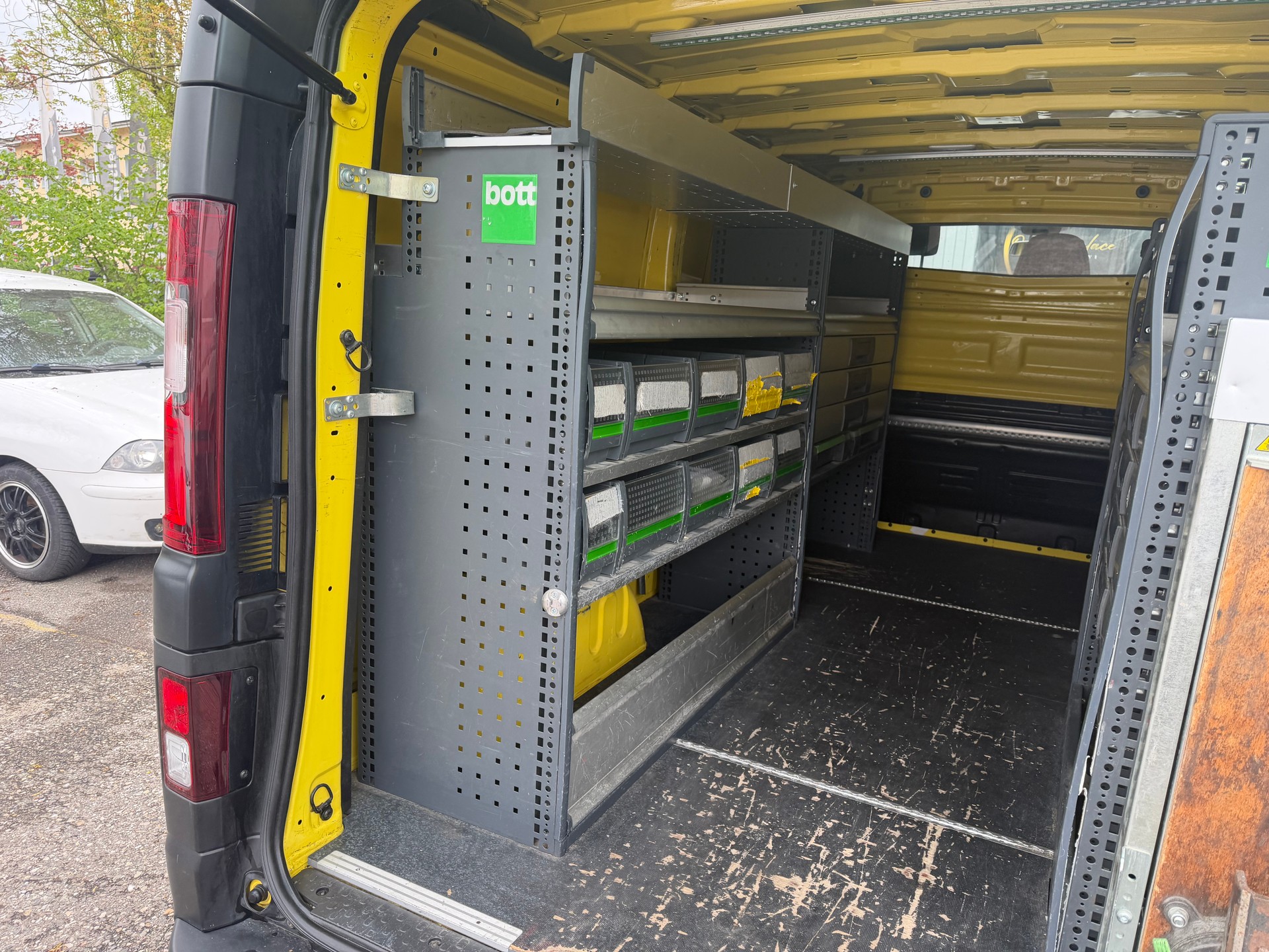 RENAULT Trafic 2.0 ENERGY dCi145 3.0t Business L2H1 ** Navi * LED * Klimaanlage * Tempomat * PDC H * RF-Kamera * Ab MFK-image-8