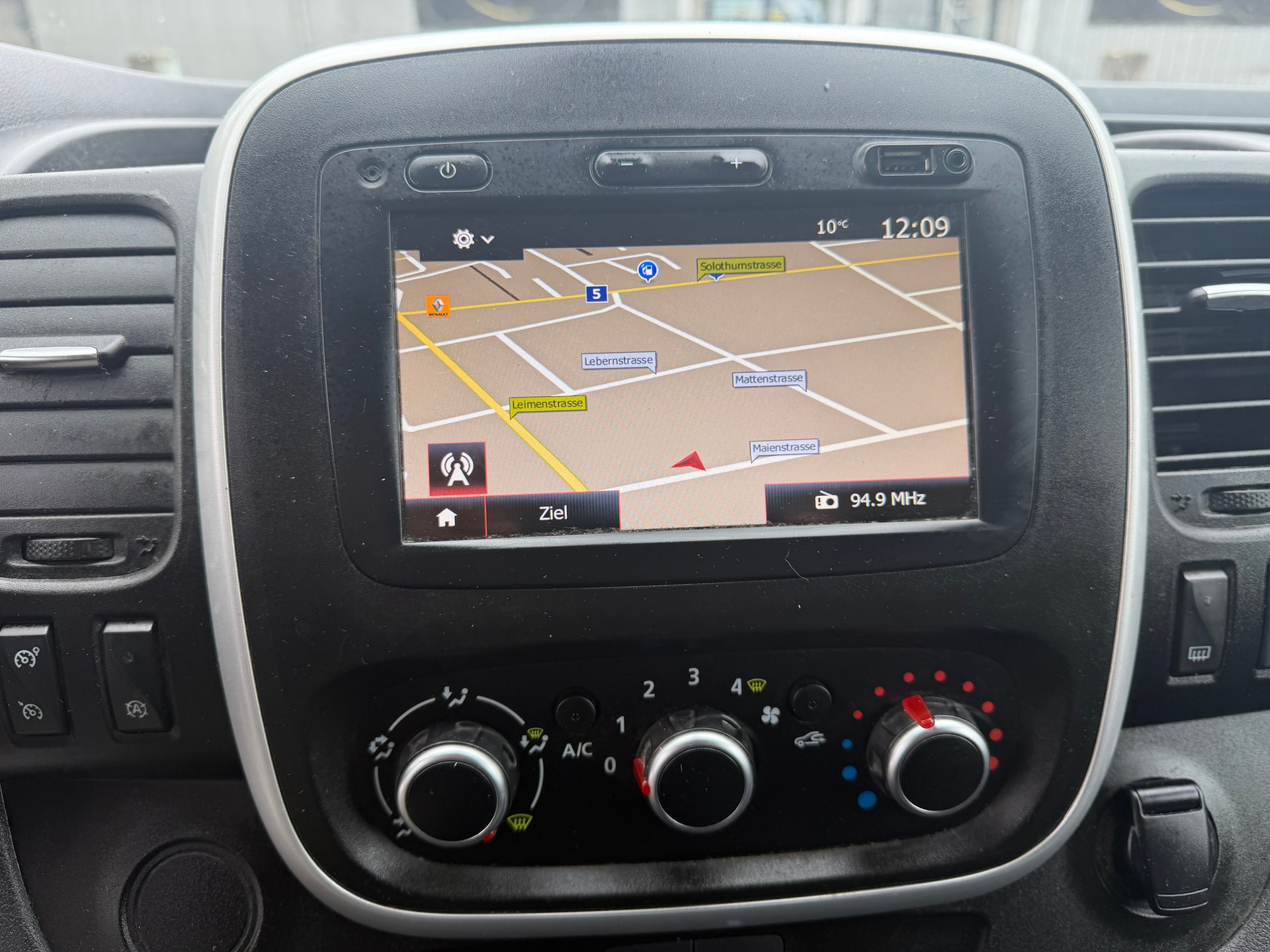 RENAULT Trafic 2.0 ENERGY dCi145 3.0t Business L2H1 ** Navi * LED * Klimaanlage * Tempomat * PDC H * RF-Kamera * Ab MFK-image-6